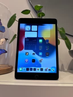iPad mini 4 128GB wifi/4G plats för sim kort, perfekt skick!