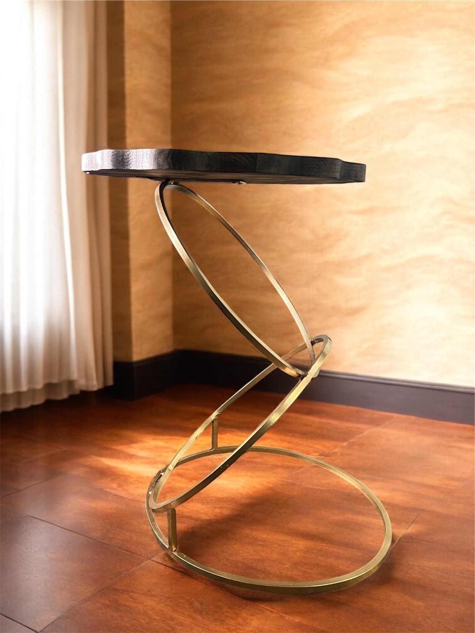 Sidobord med unik design