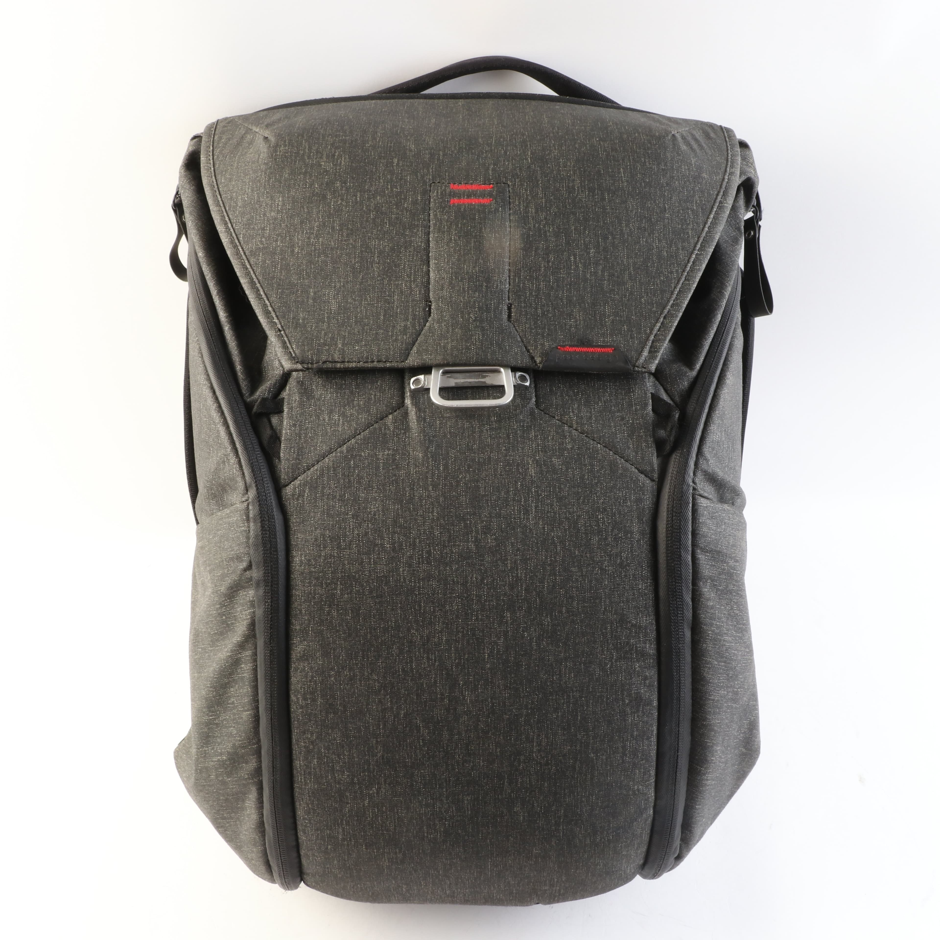USED Peak Design Everyday Backpack 30L - Charcoal