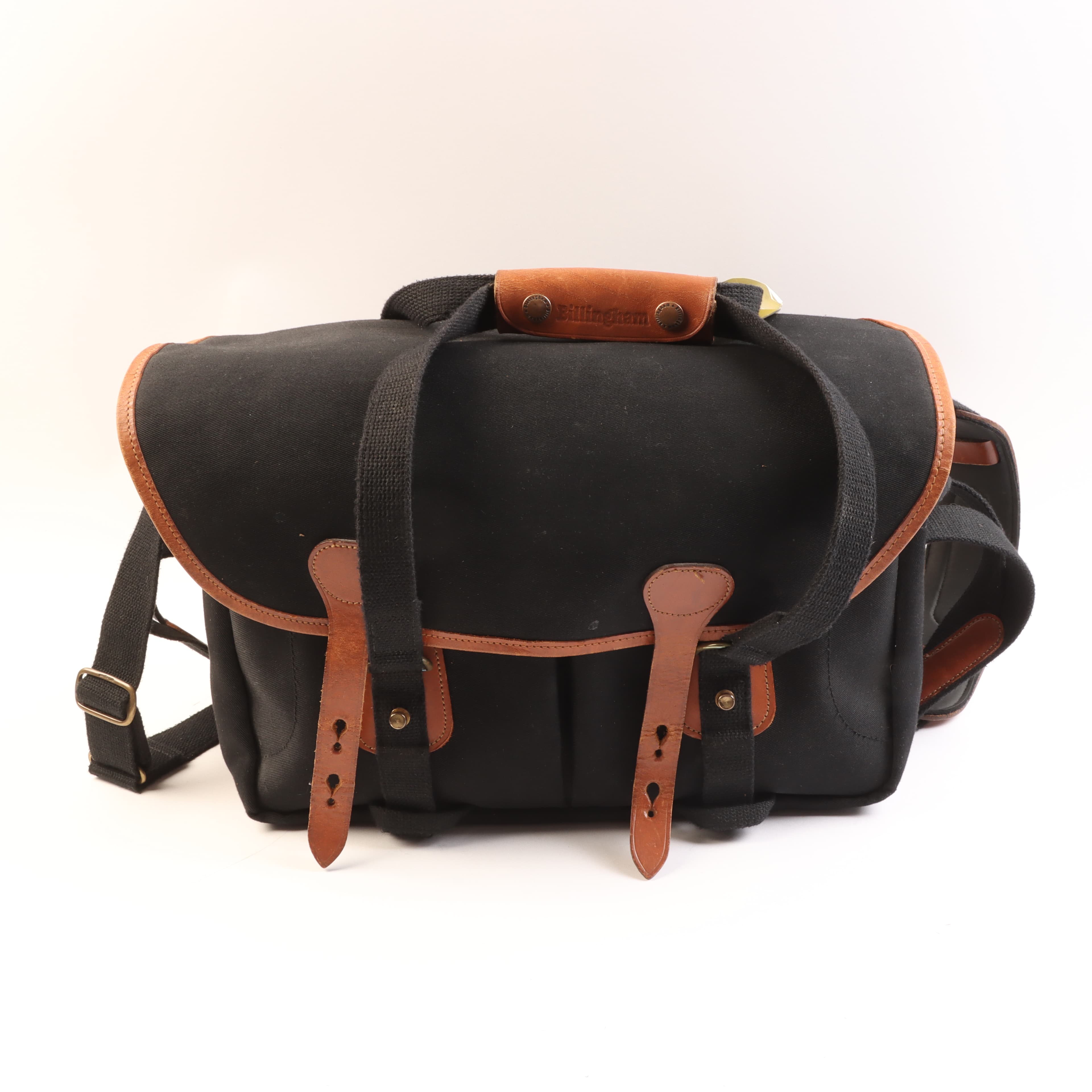 USED Billingham 335 - Black / Tan