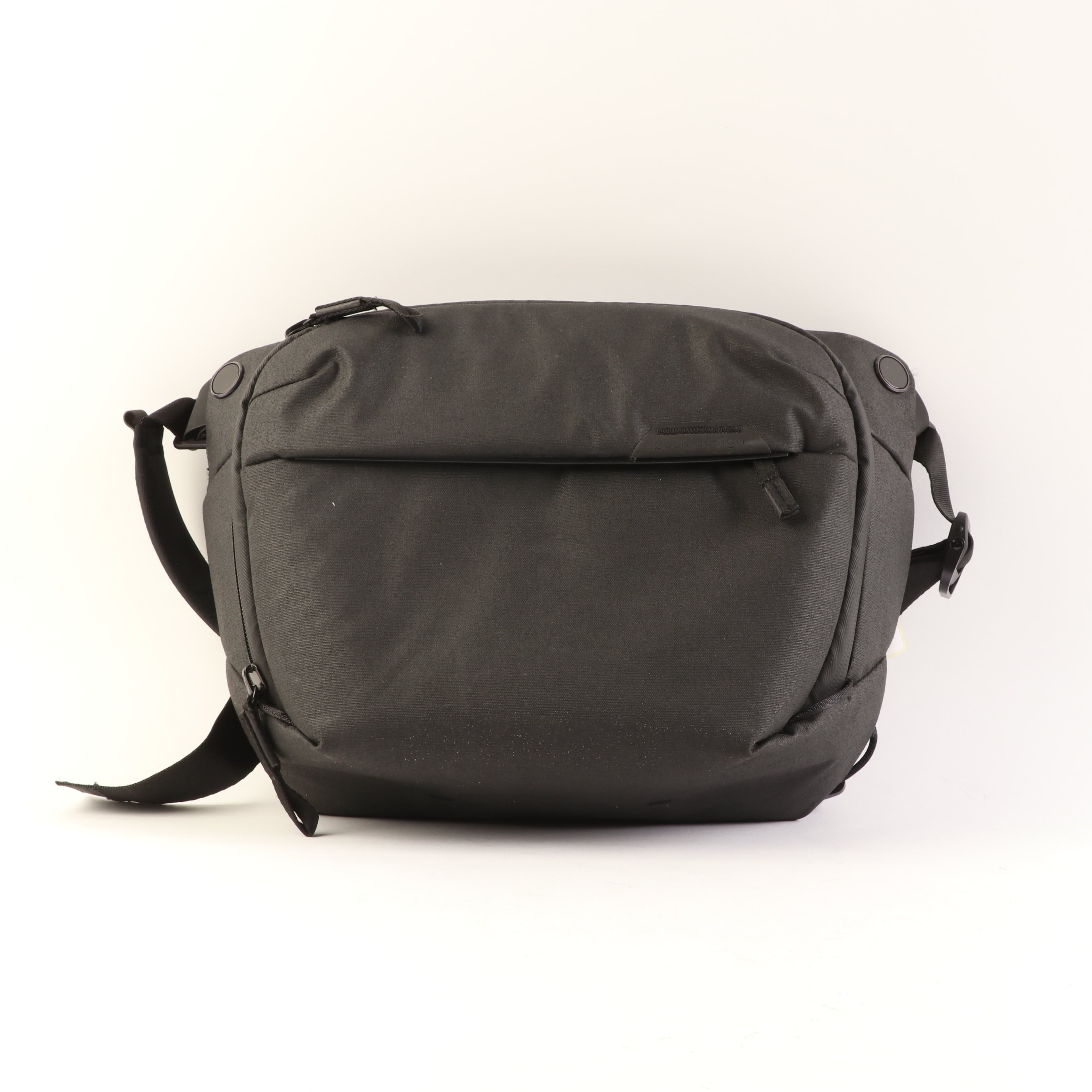 USED Peak Design Everyday Sling 6L v2 - Black