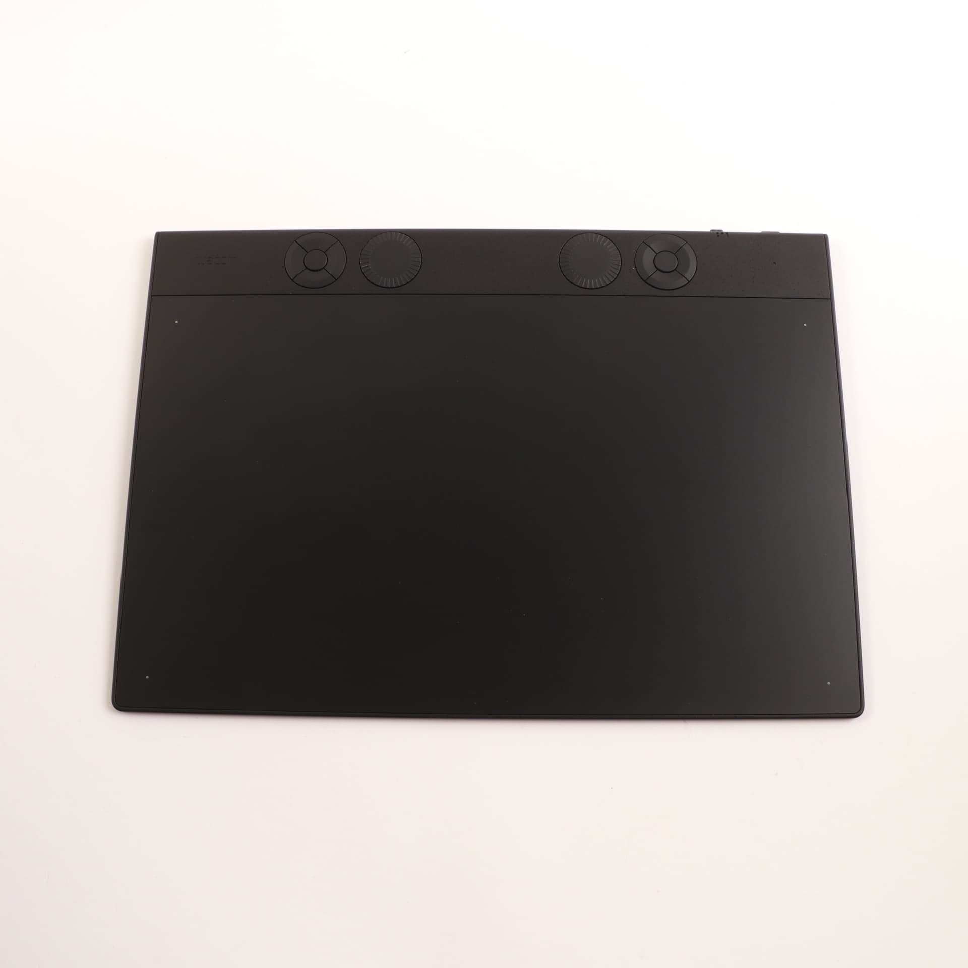 USED Wacom Intuos Pro Medium (2025)