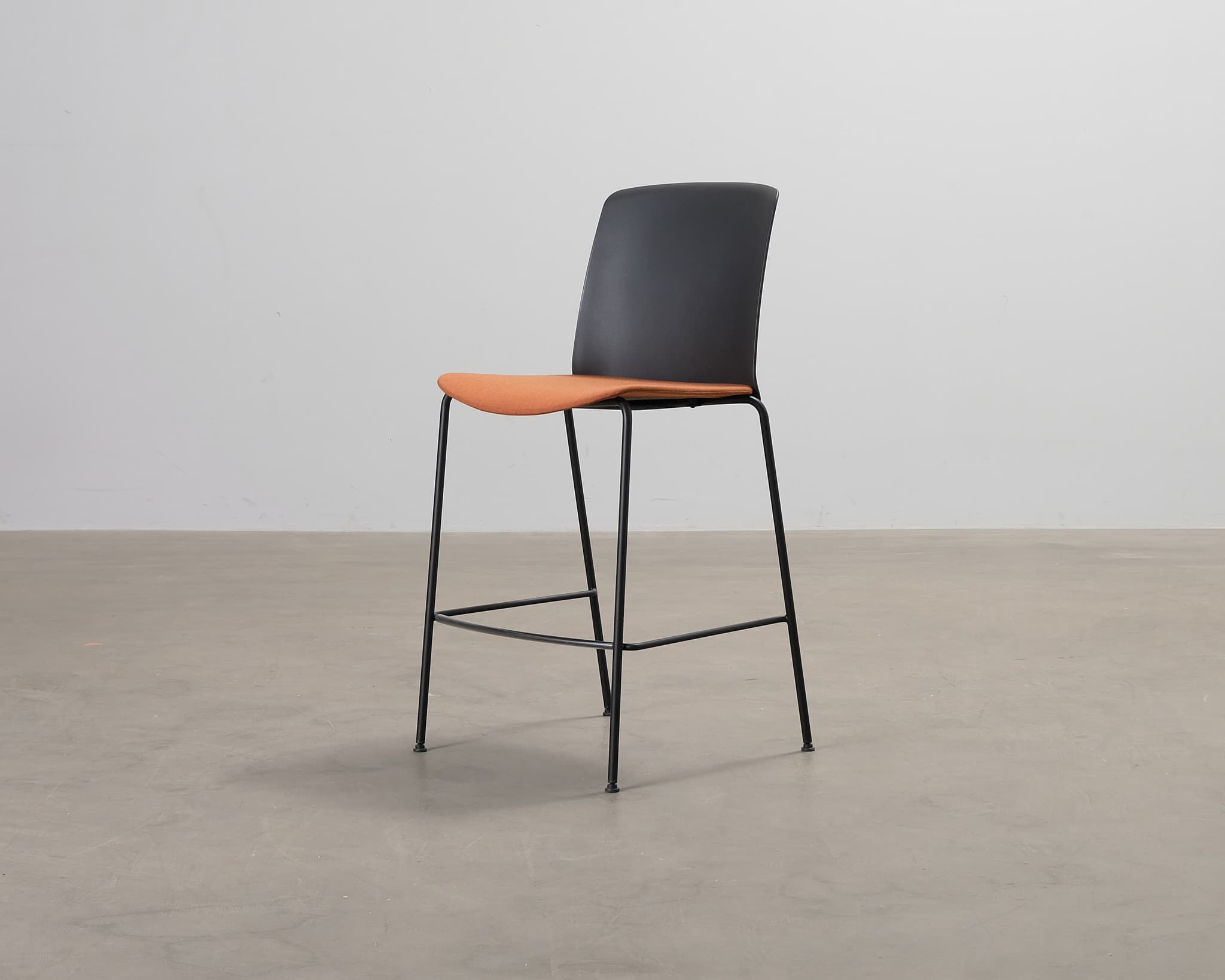 Arper Mixu barstol svart / orange