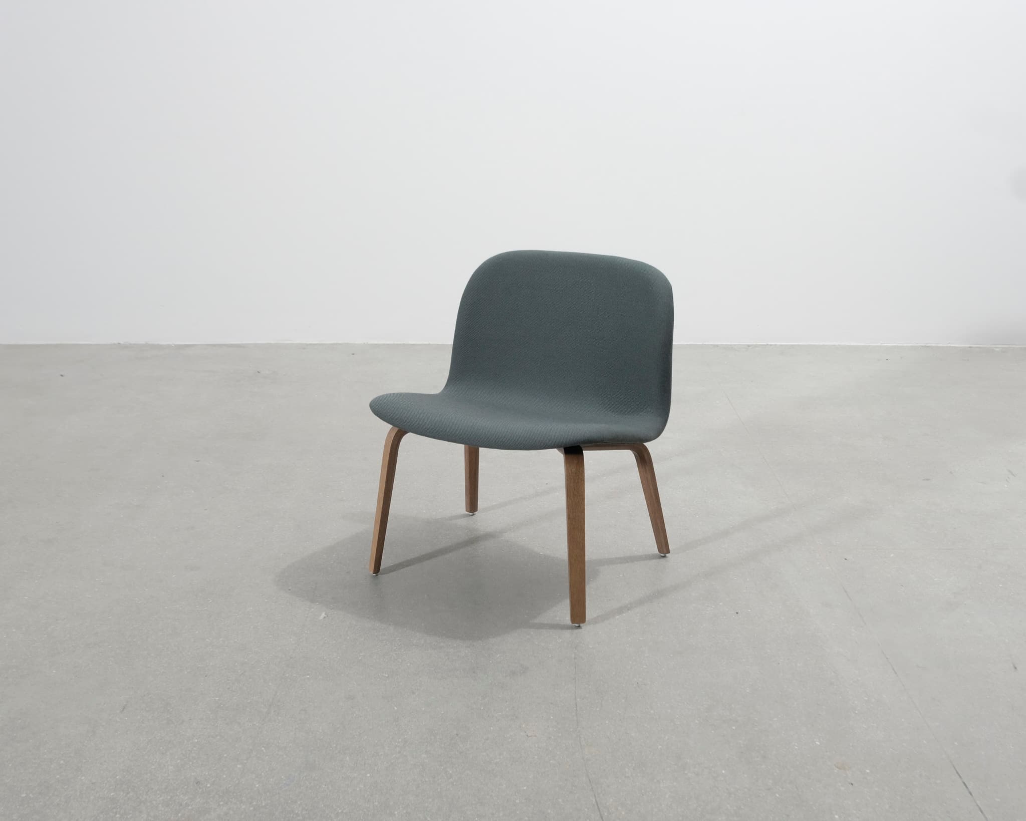 Muuto Visu stol grå