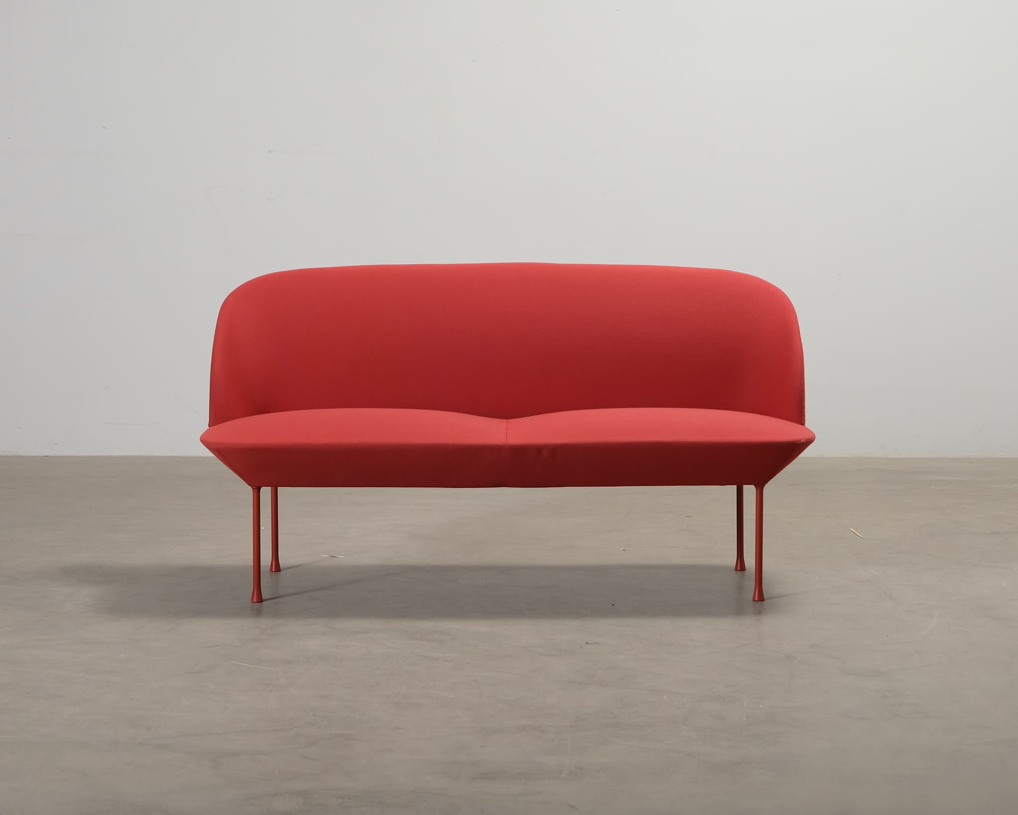 Muuto Oslo 2-sits soffa röd