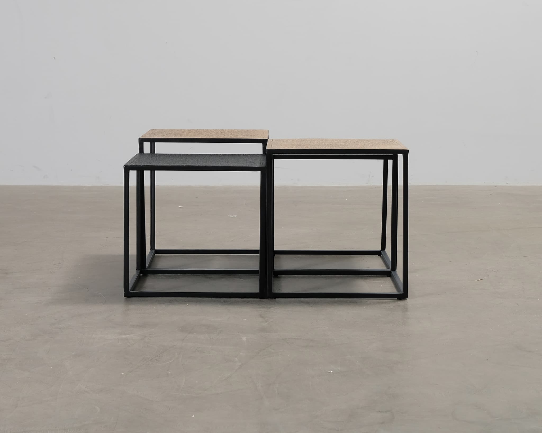 Richmond Interiors Ely seriebord svart / guld