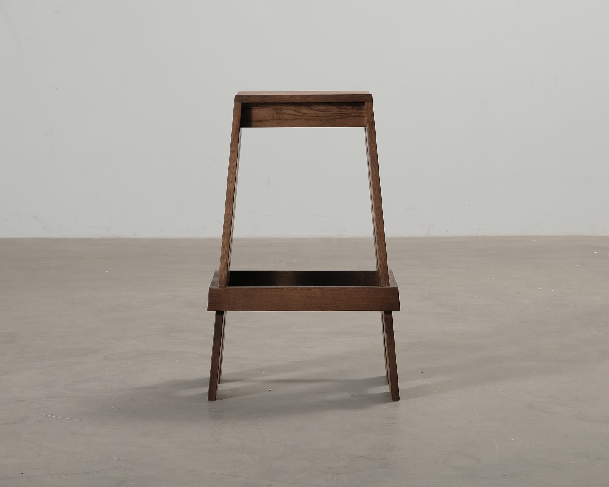 Normann Copenhagen Let barstol 75 cm brun träbetsad ask