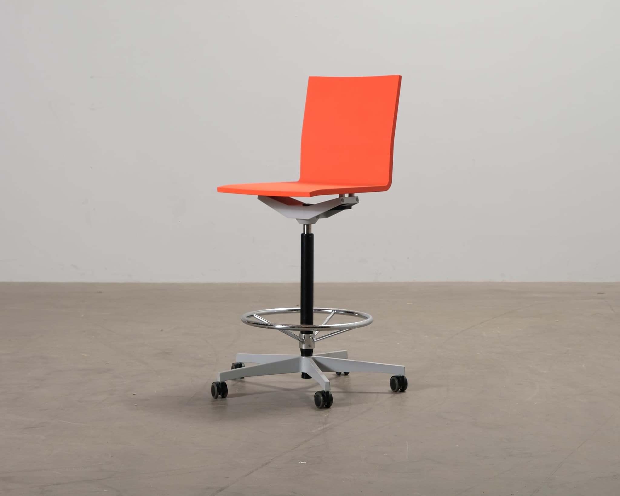 Vitra 04. COUNTER arbetsstol