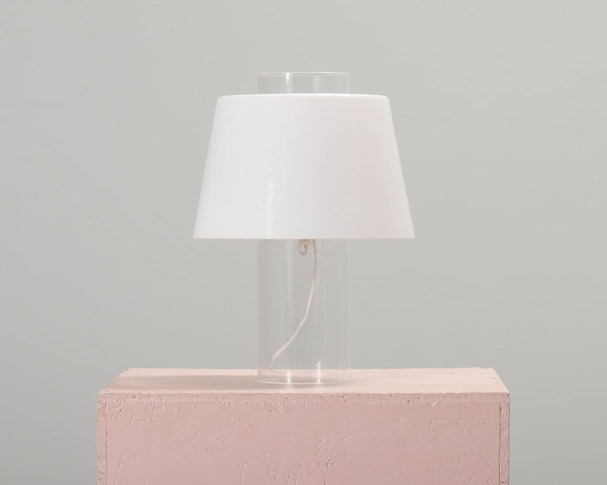 Sanka Yki Nummi Modern Art bordslampa vit