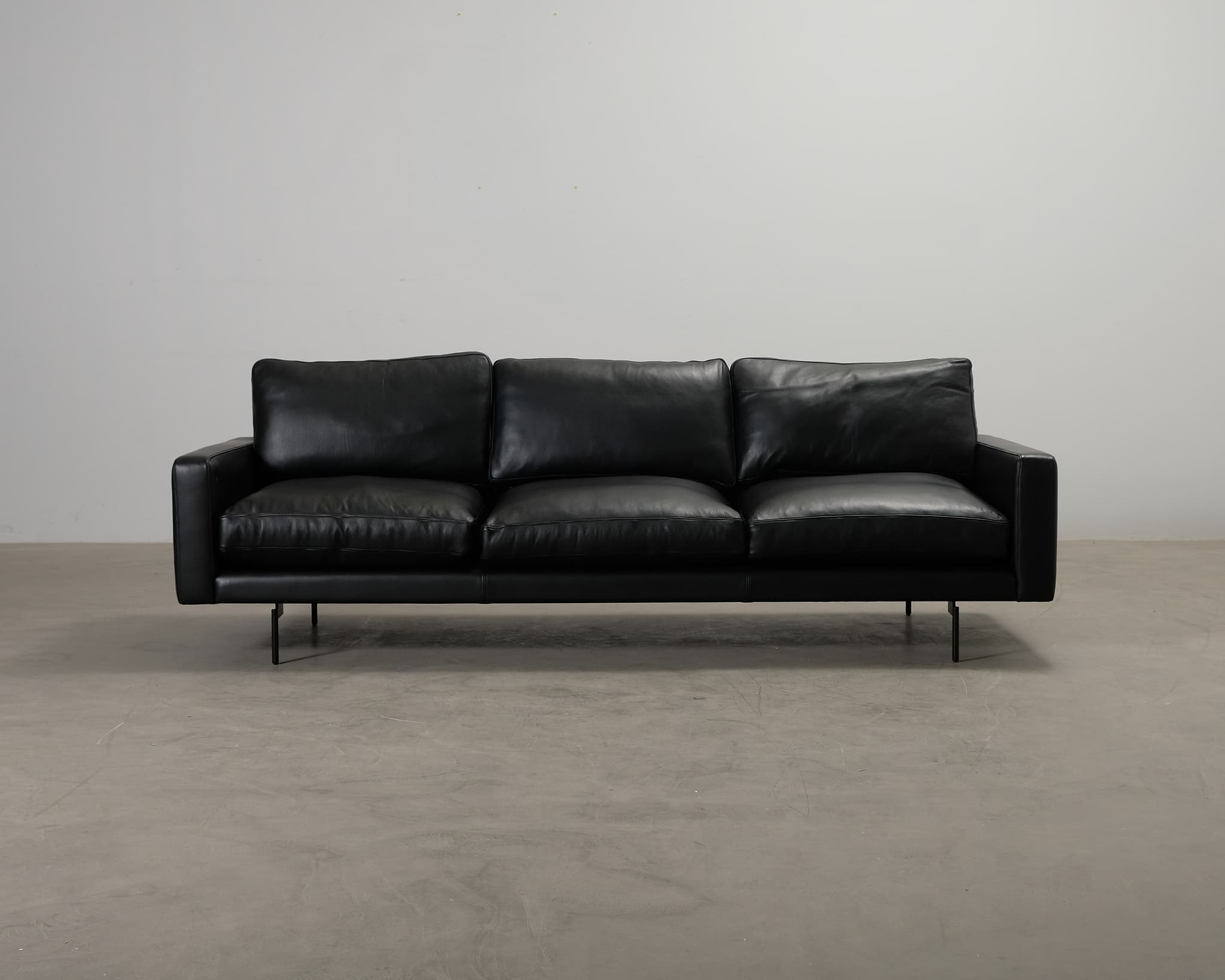 Wendelbo Edge V1 3-sits lädersoffa svart
