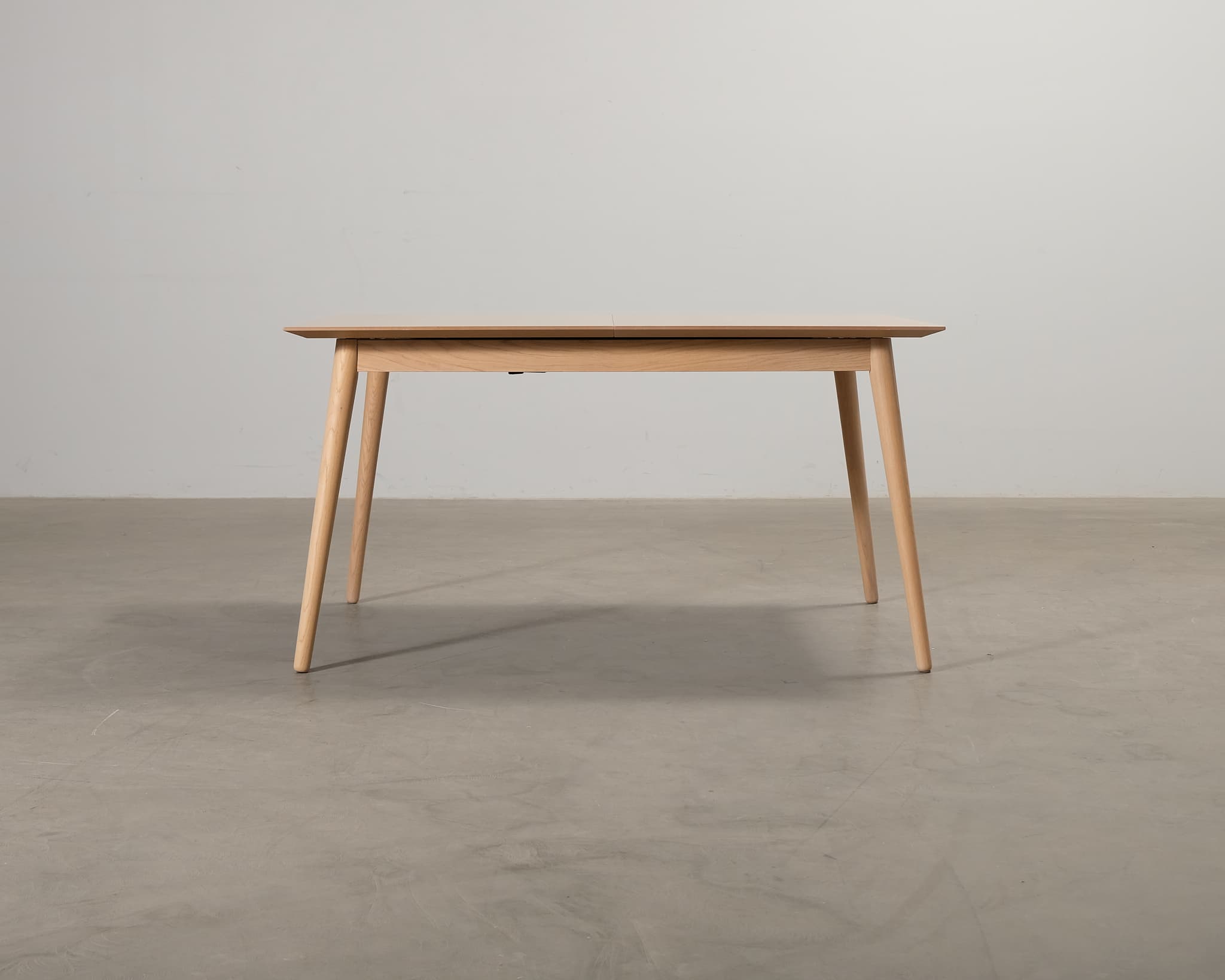 BoConcept förlängningsbart matbord 140-188 cm