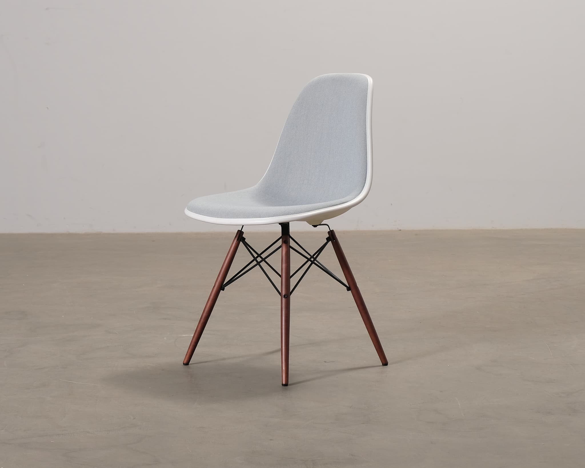Vitra Eames DSW stol