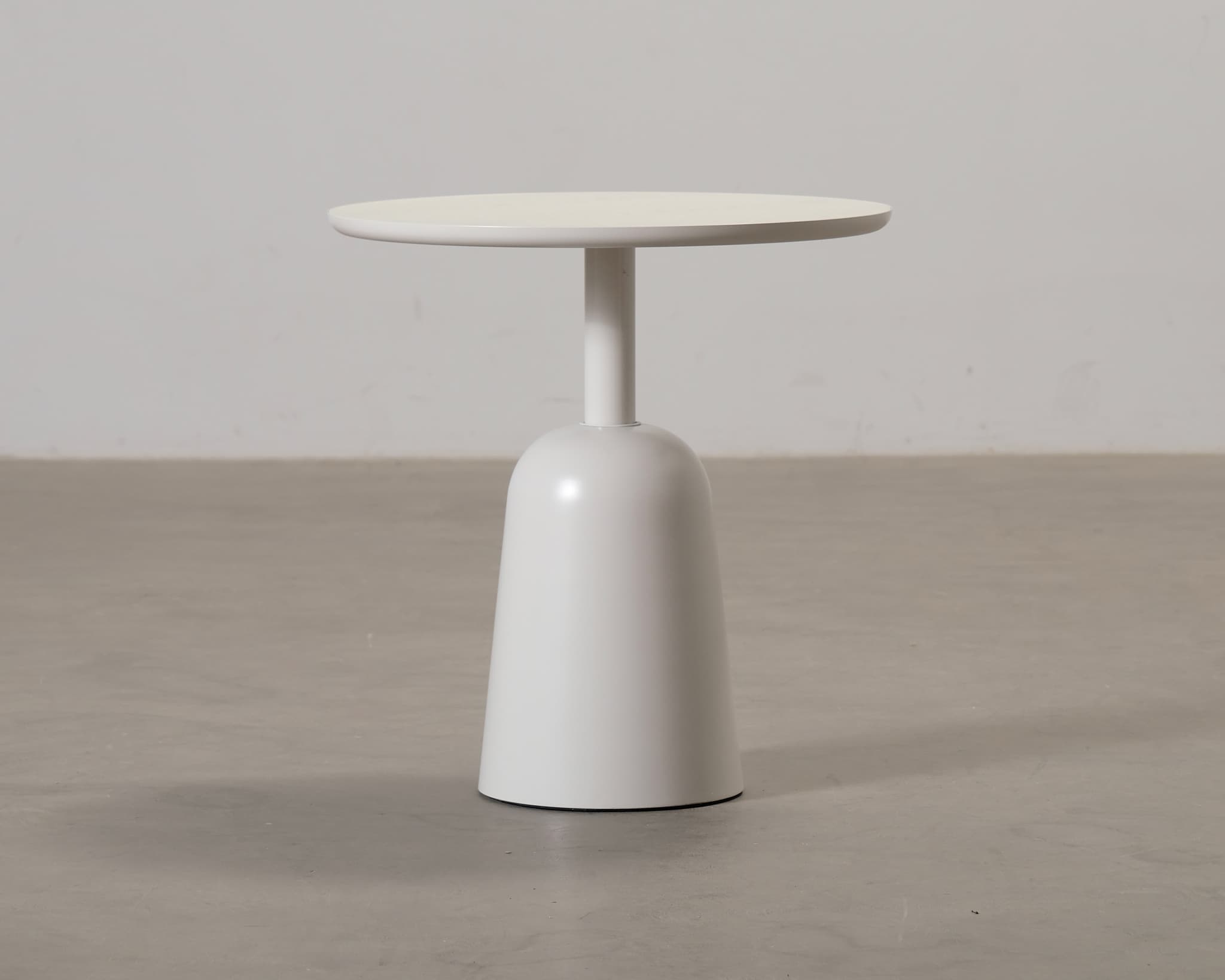 Normann Copenhagenin Turn Table sidobord / soffbord