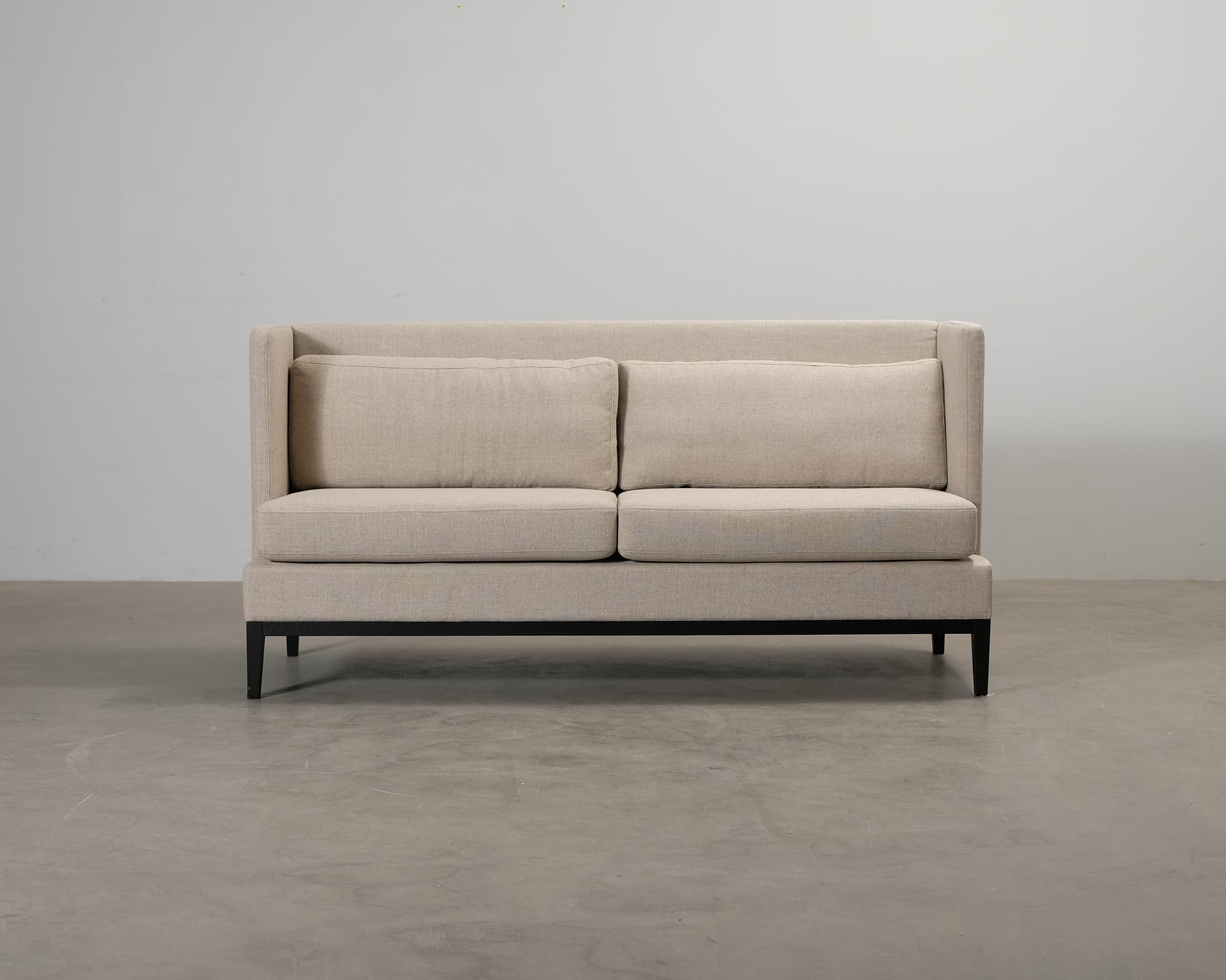 Forms & Objects Saga 2-sits soffa beige