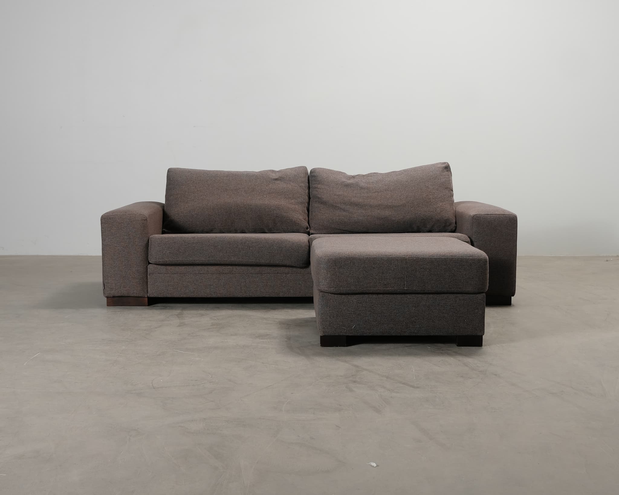 3-sits soffa med fotpall brun