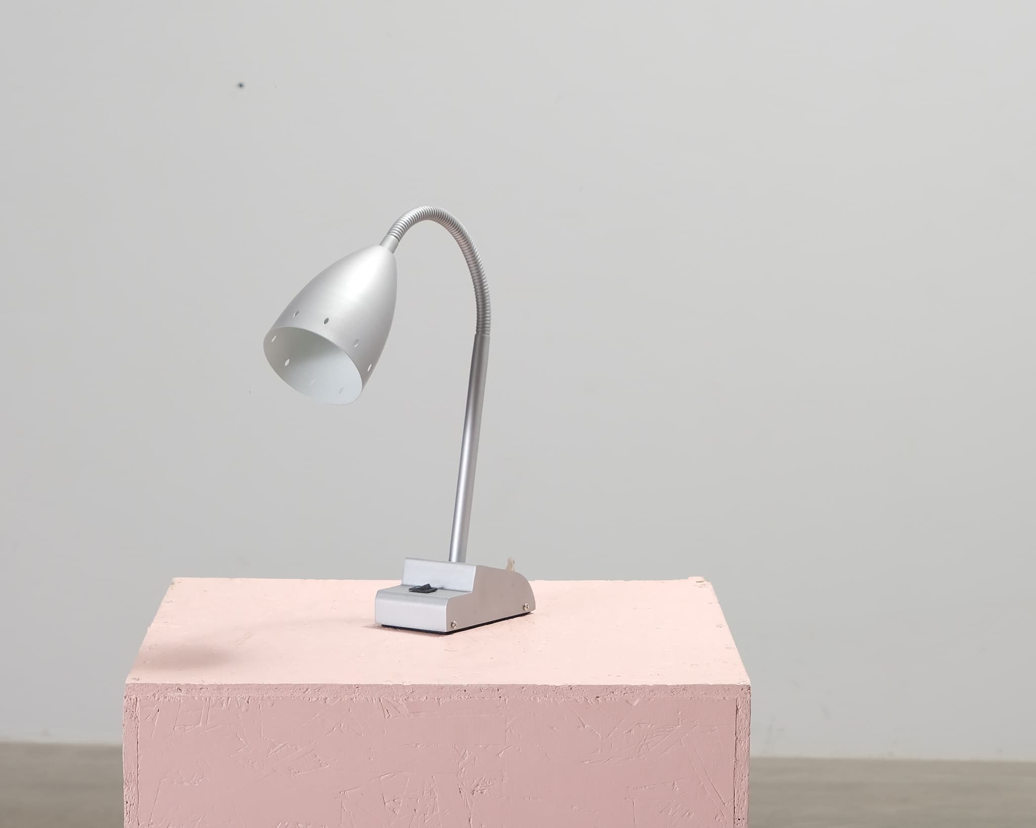 Bordslampa metall