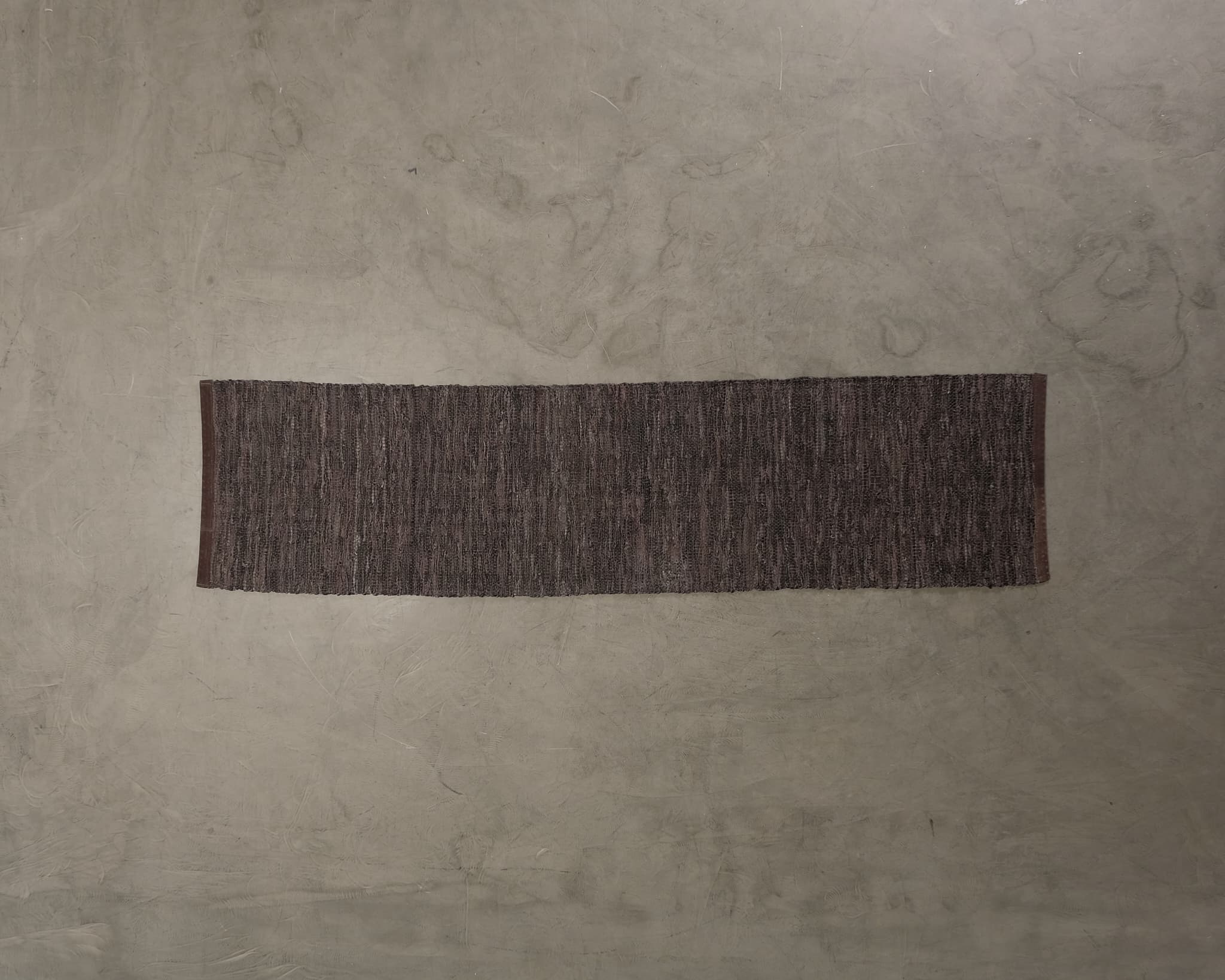 Rug Solid hallmatta 75 x 300 cm svart läder