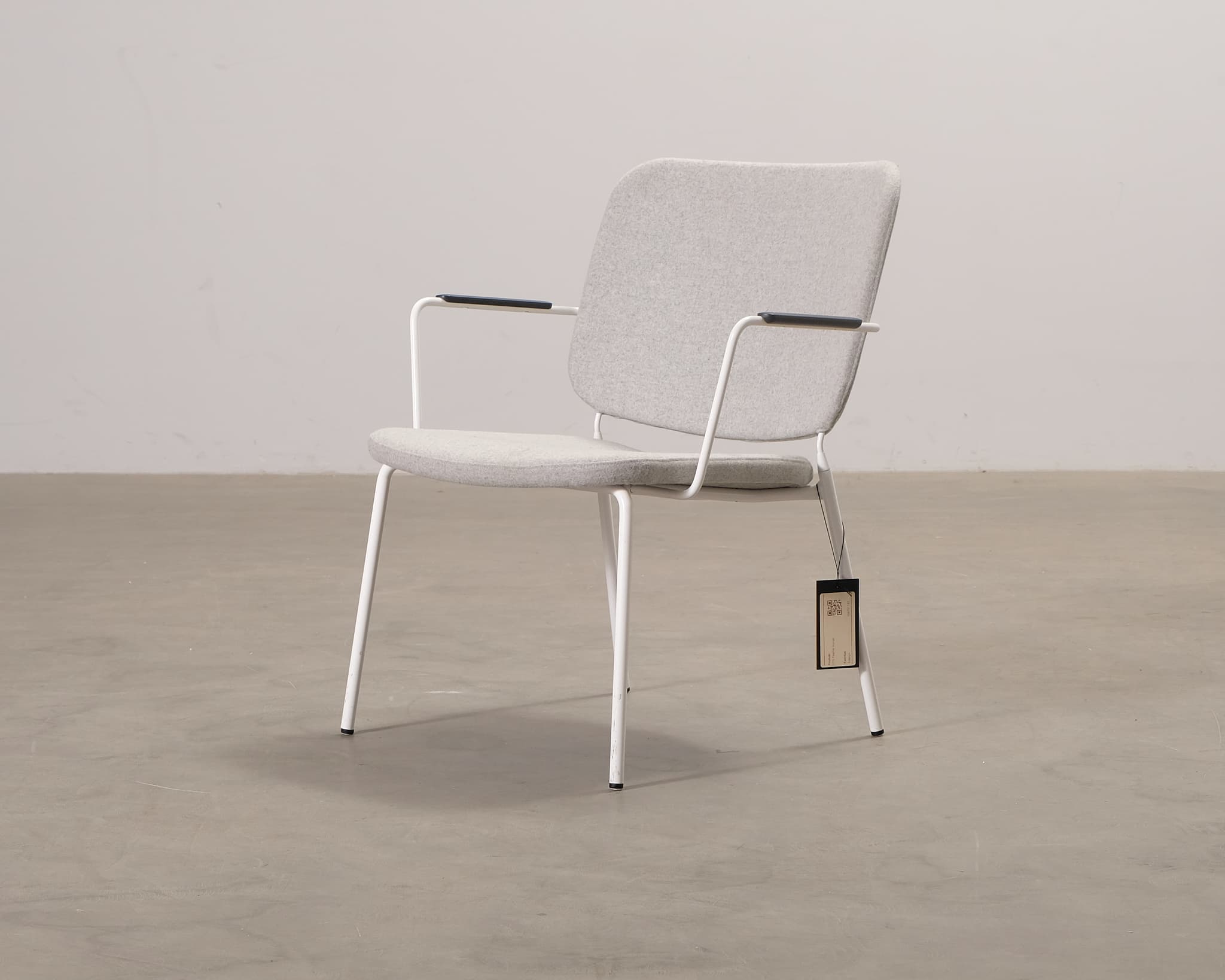 Edbyn Feather fåtölj ljusgrå