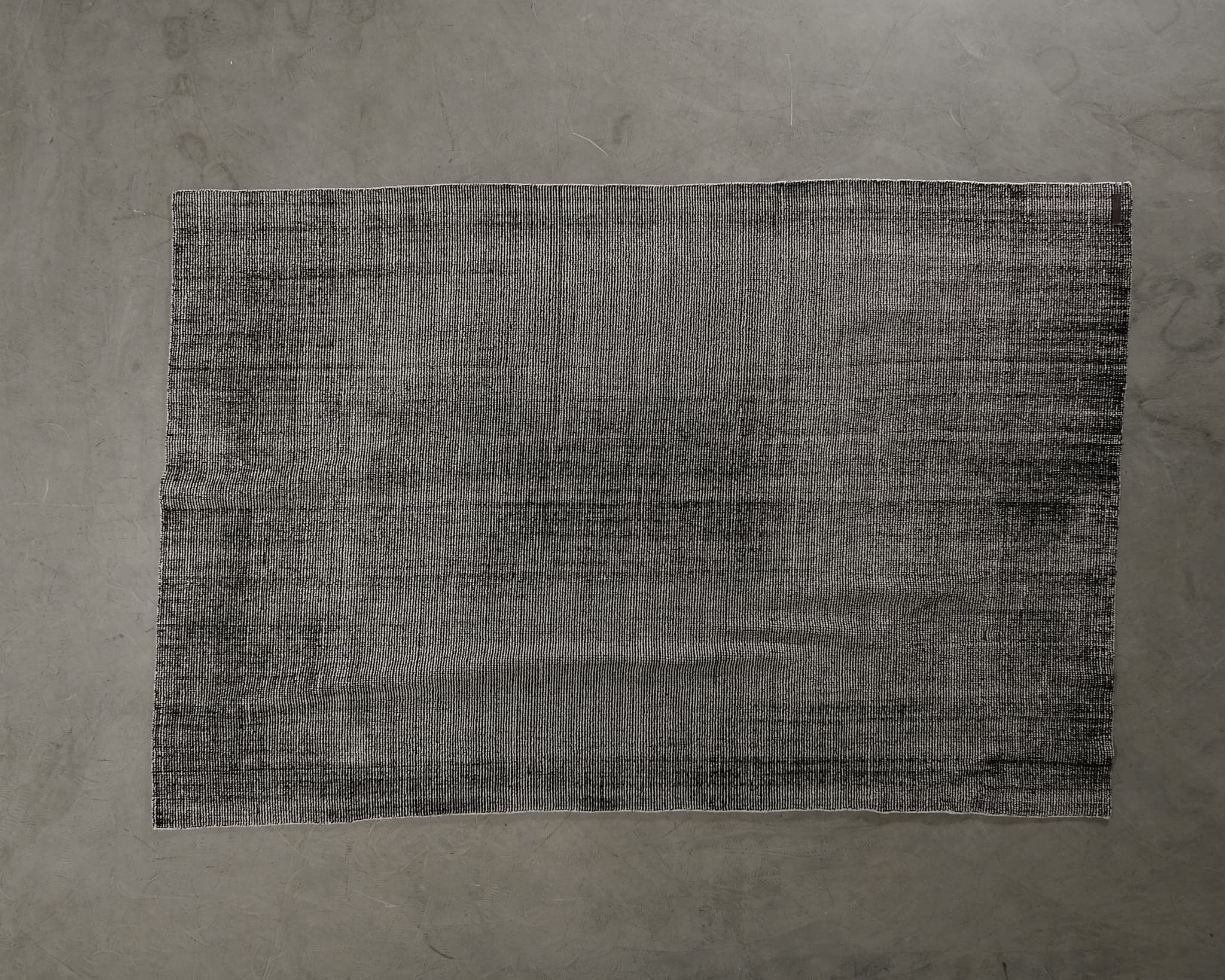 Furninova ullmatta 140 x 200 cm svartvit