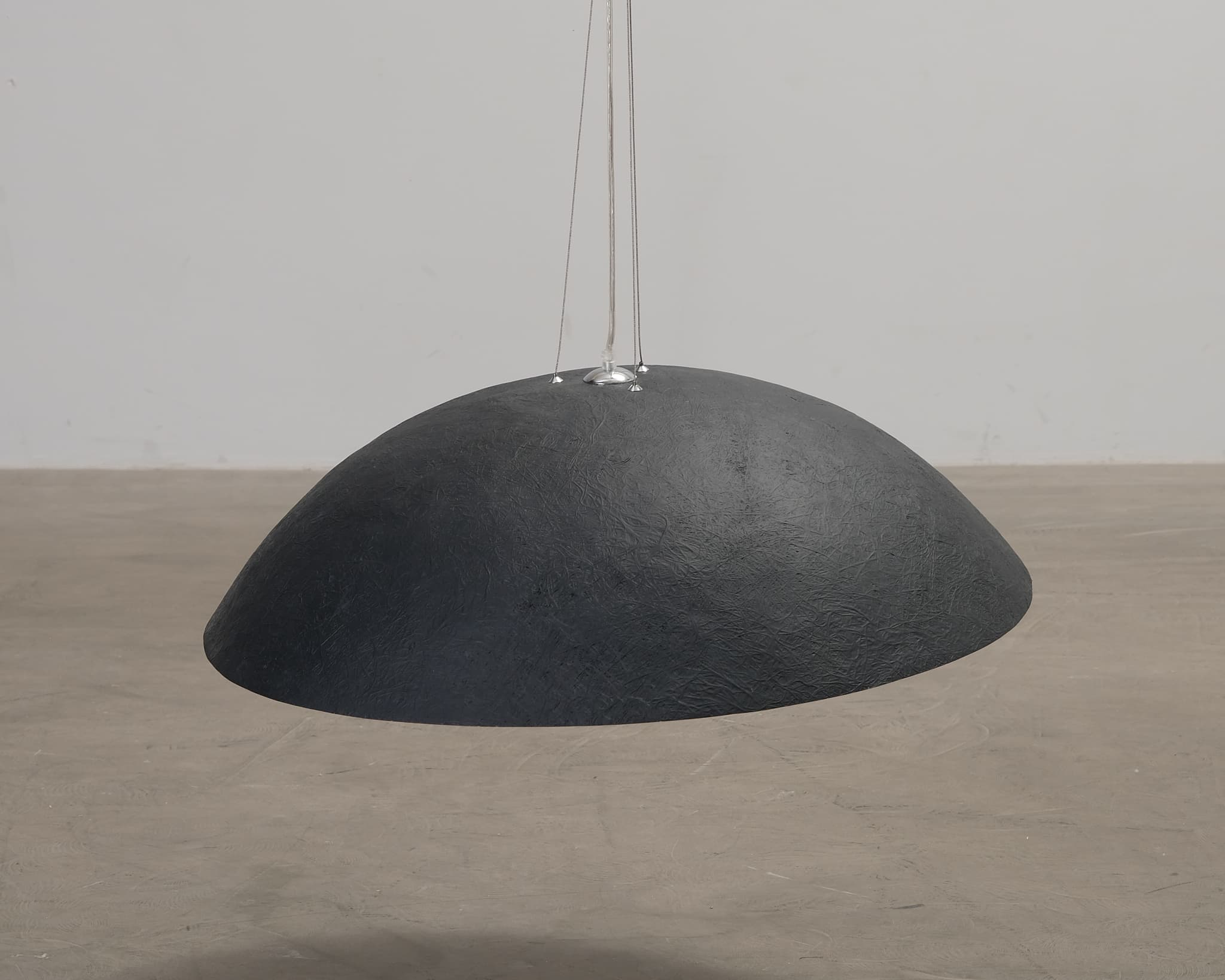 Pendellampa svart
