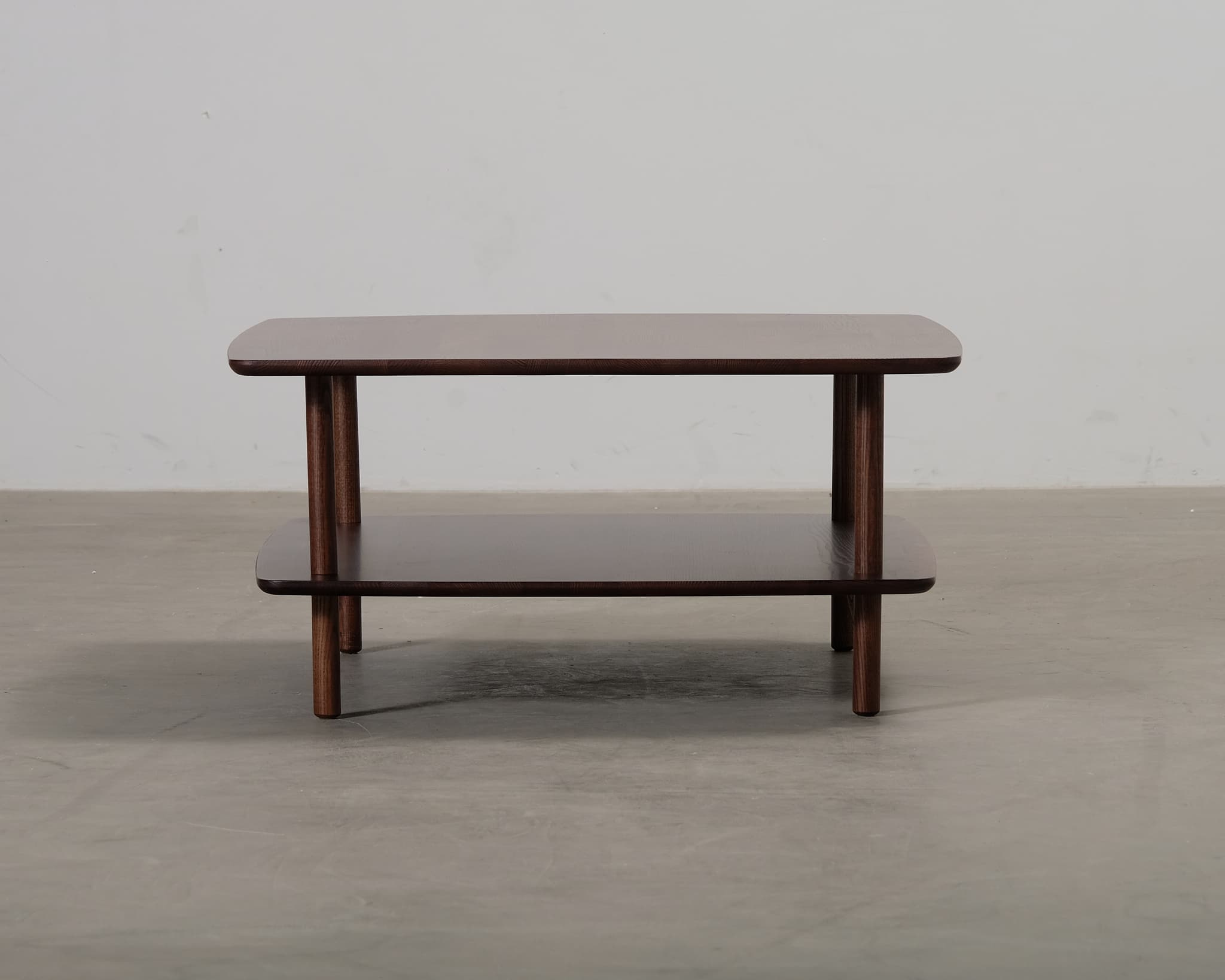 Burrow Serif soffbord 86 x 86 cm valnöt