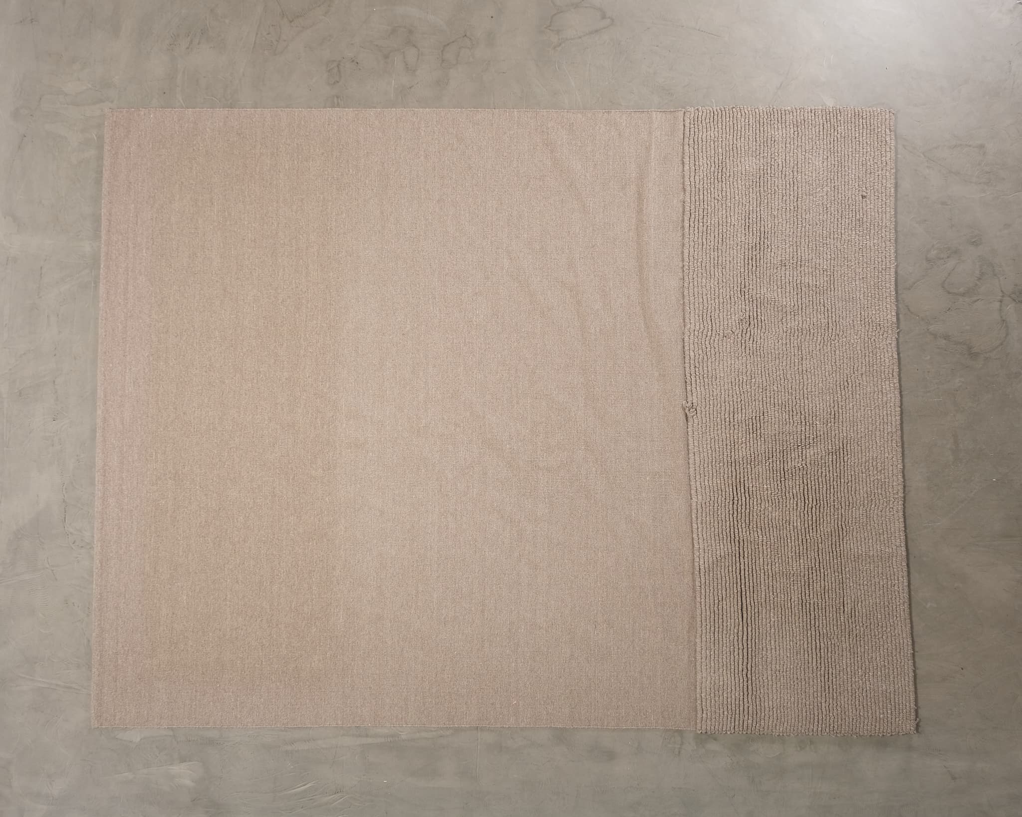 Lotta Agaton x Layered Single Stripe matta 310 x 400 cm