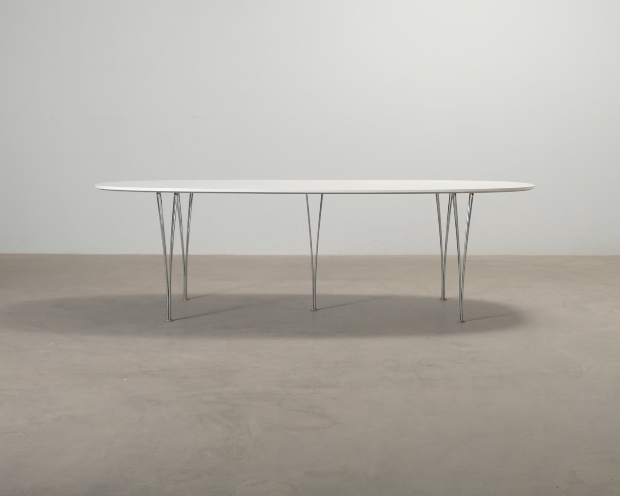 Fritz Hansen Superellipse bord vit