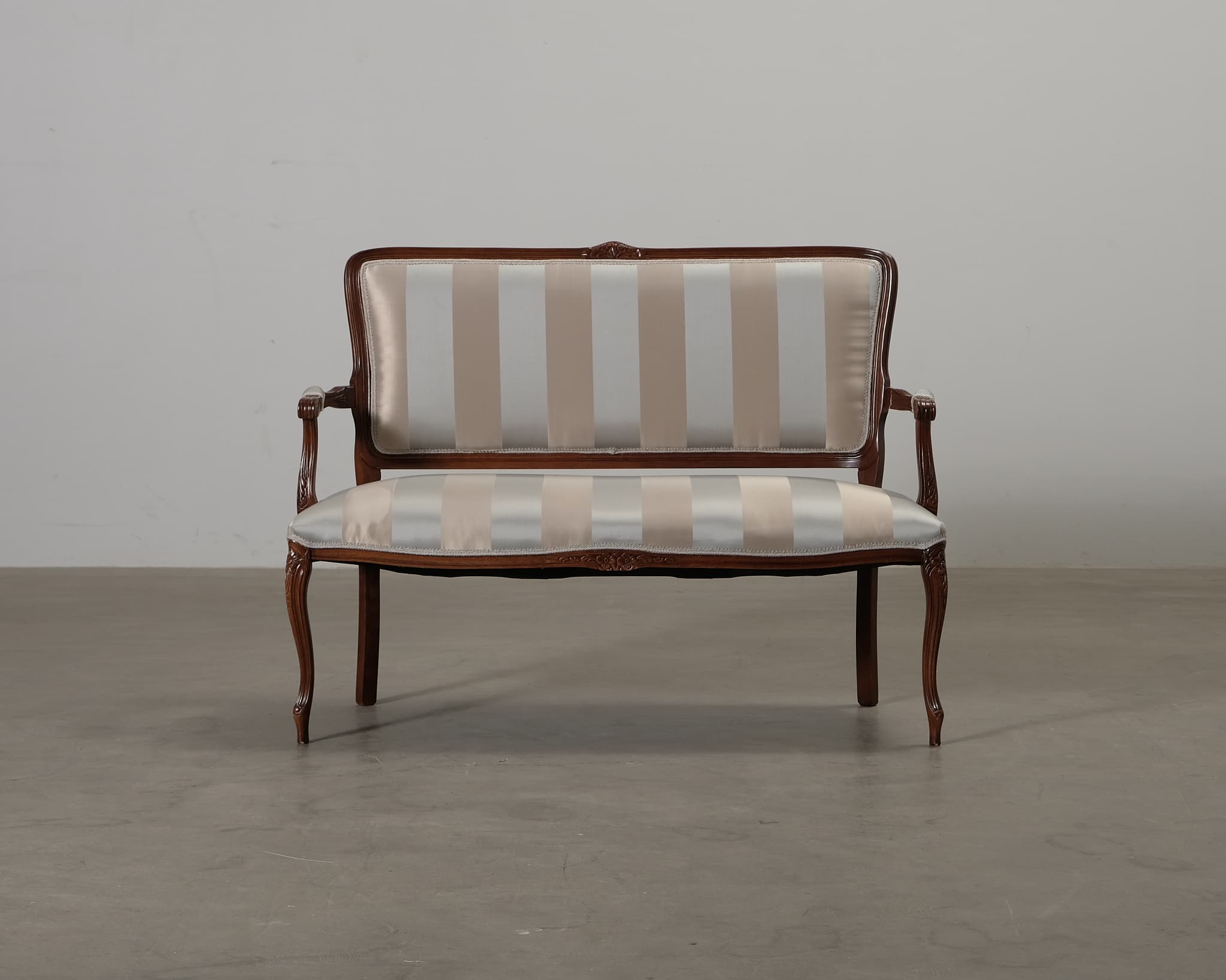 Soffa i rokokostil 2-sits randig