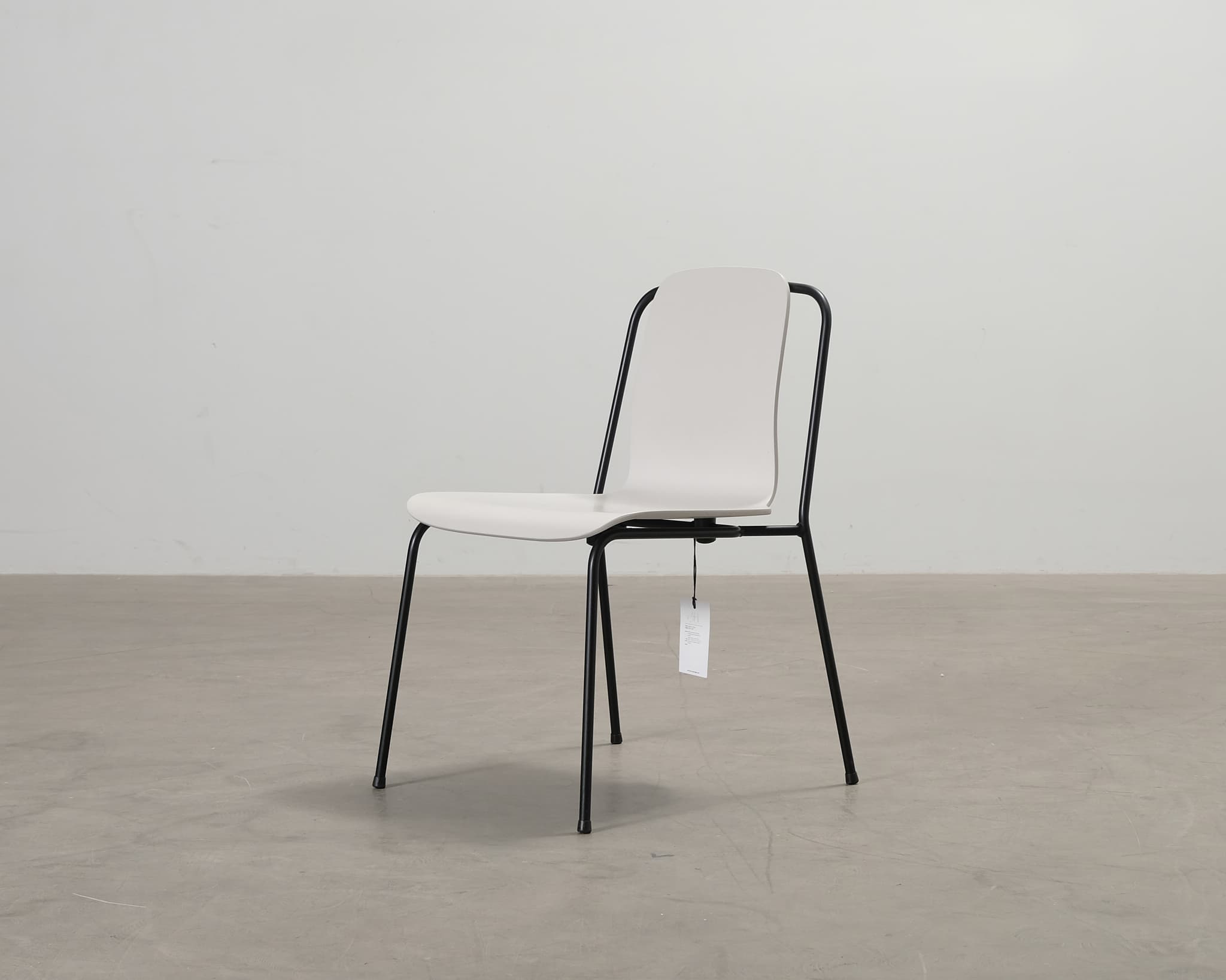 Normann Copenhagen Studio stol vit