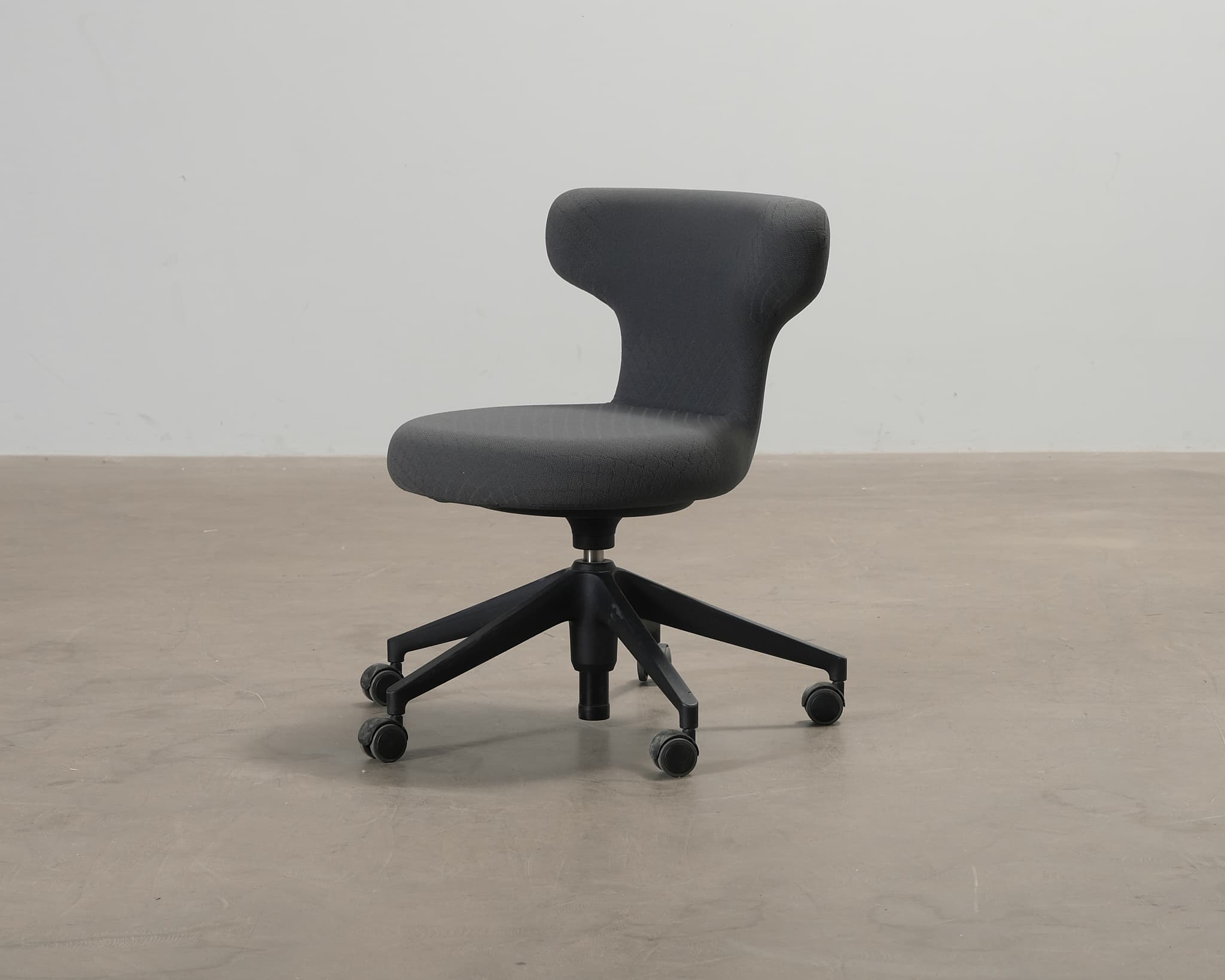 Vitra Pivot arbetsstol grå