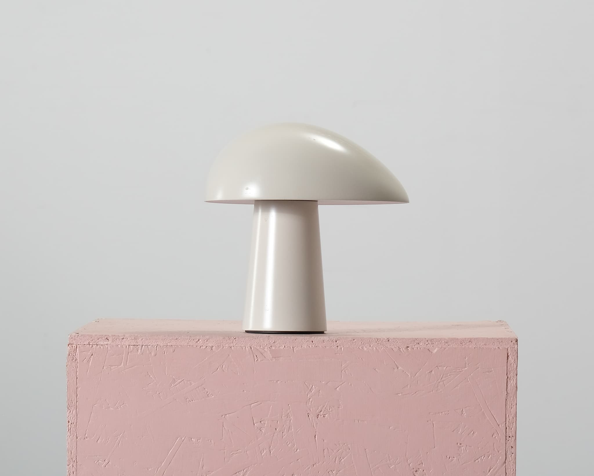Fritz Hansen Night Owl bordslampa vit