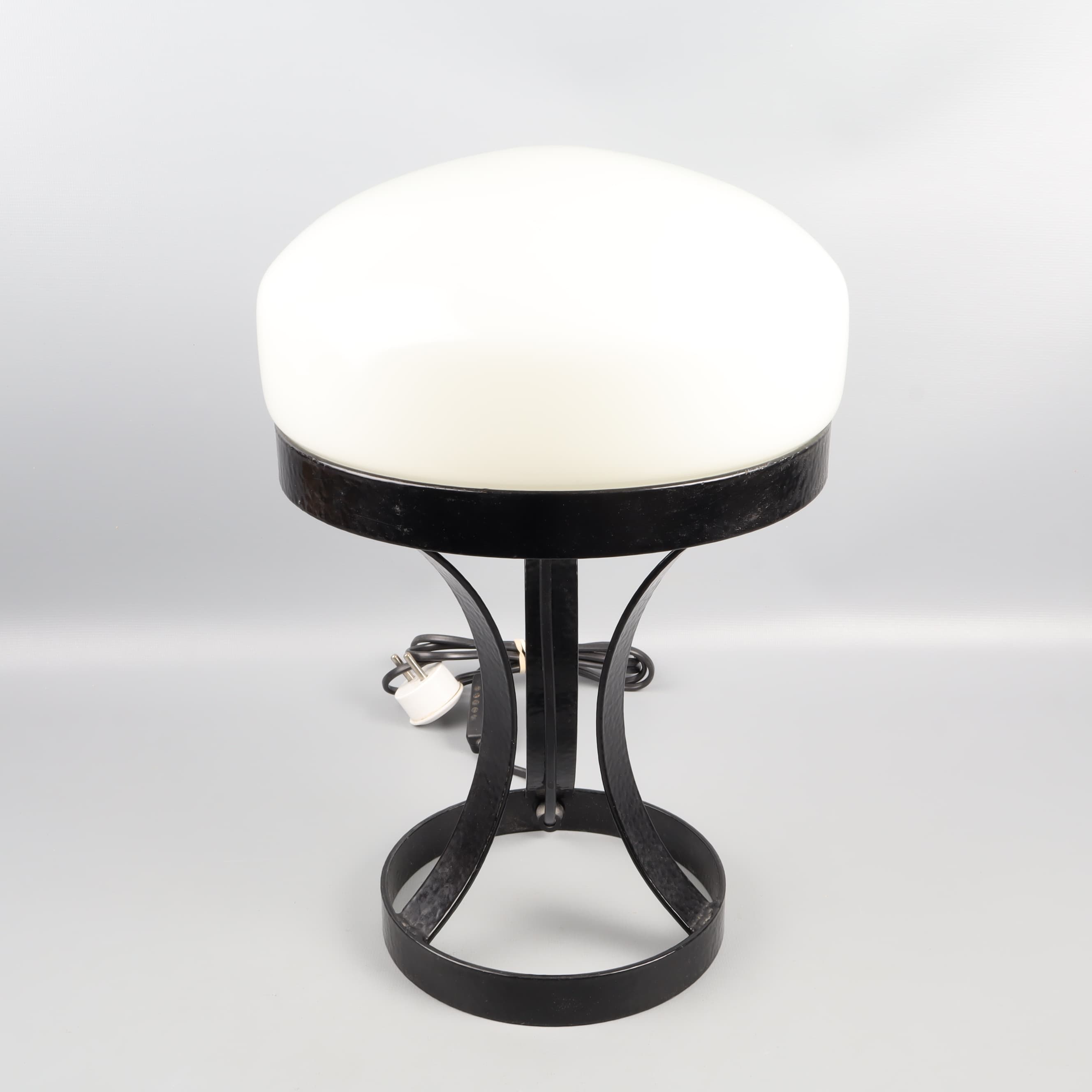 Elegant Strindbergslampa i metall