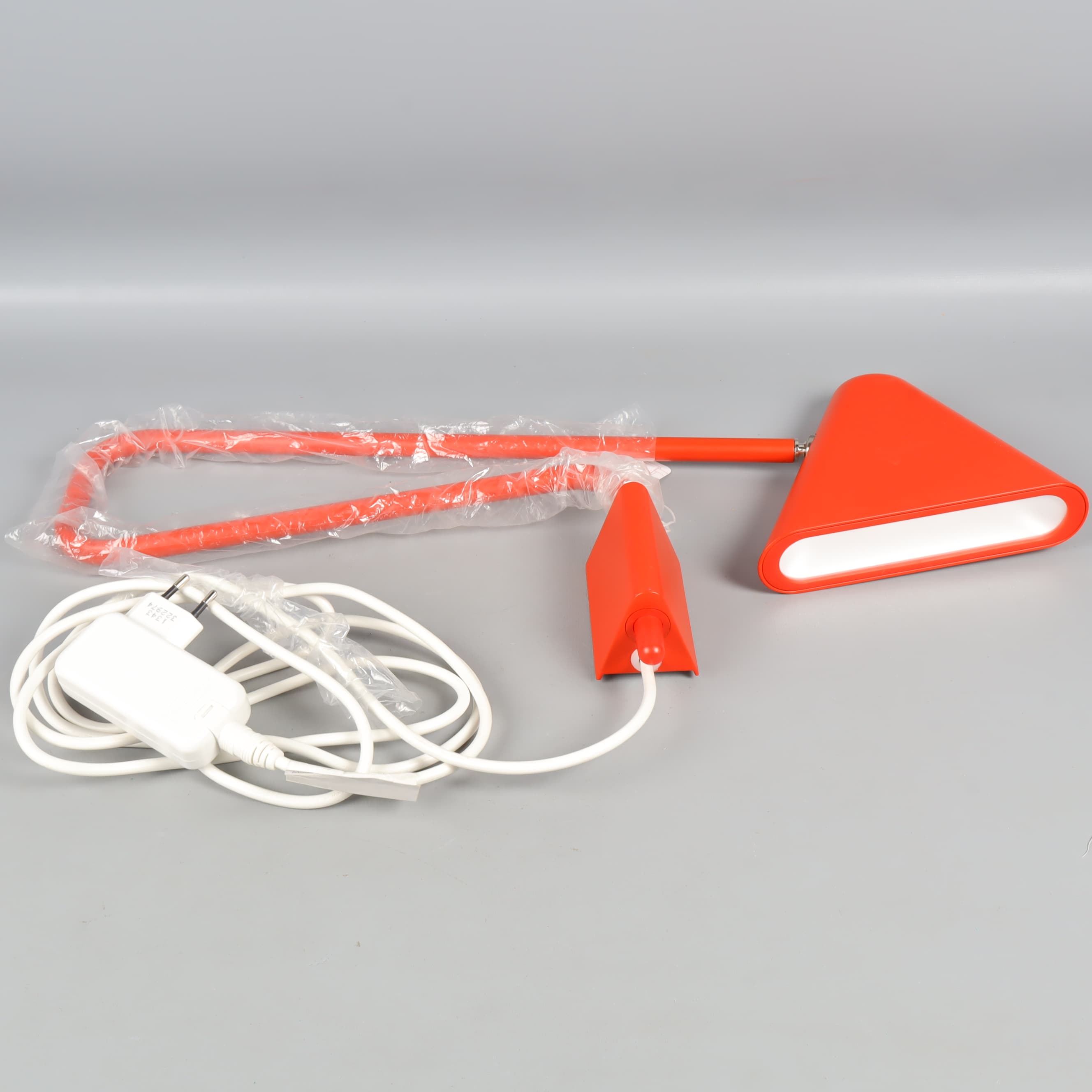 Modern lampa med LED-belysning