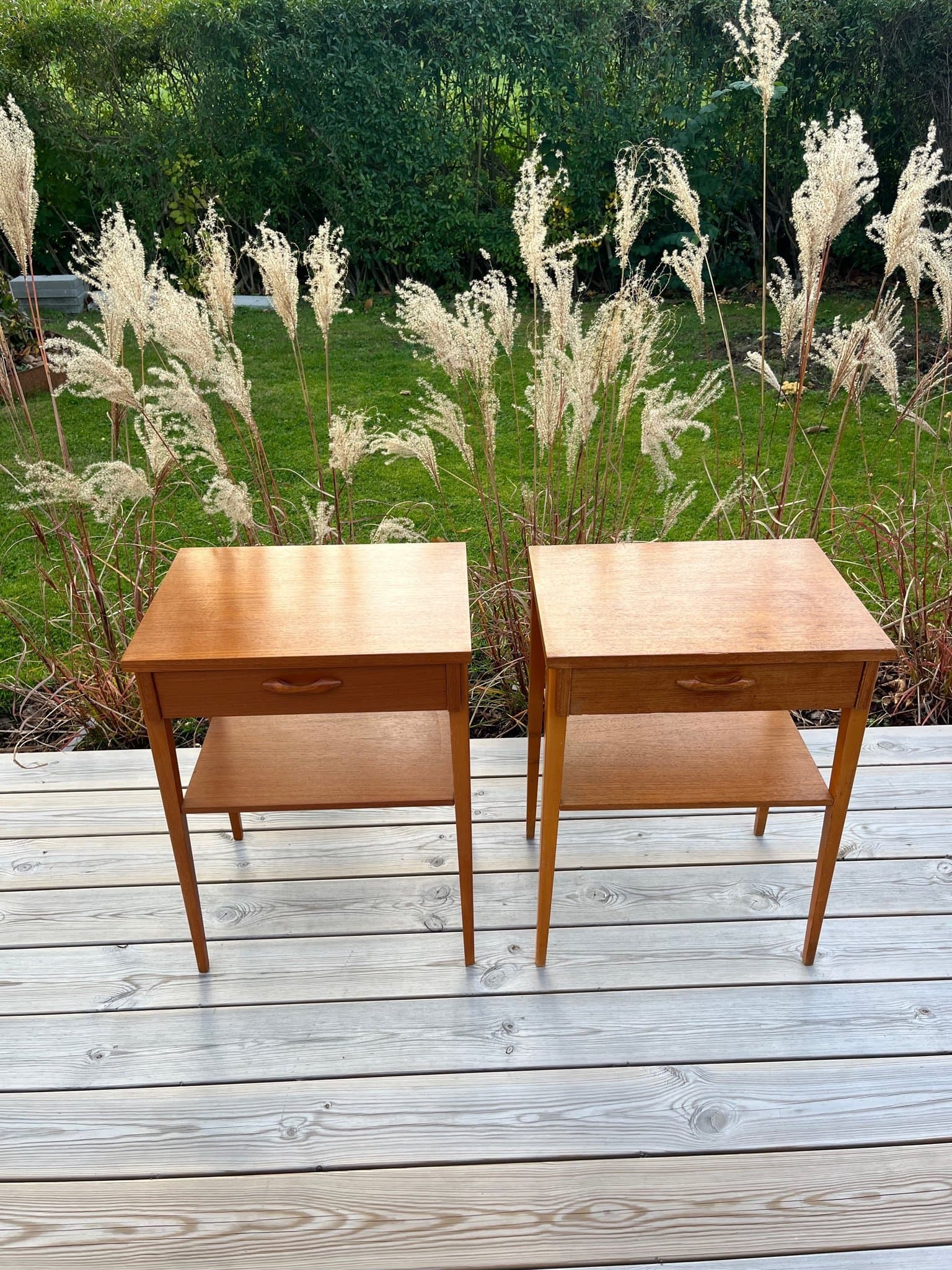 Sängbord i Teak från AB Bjarni Bjärnum