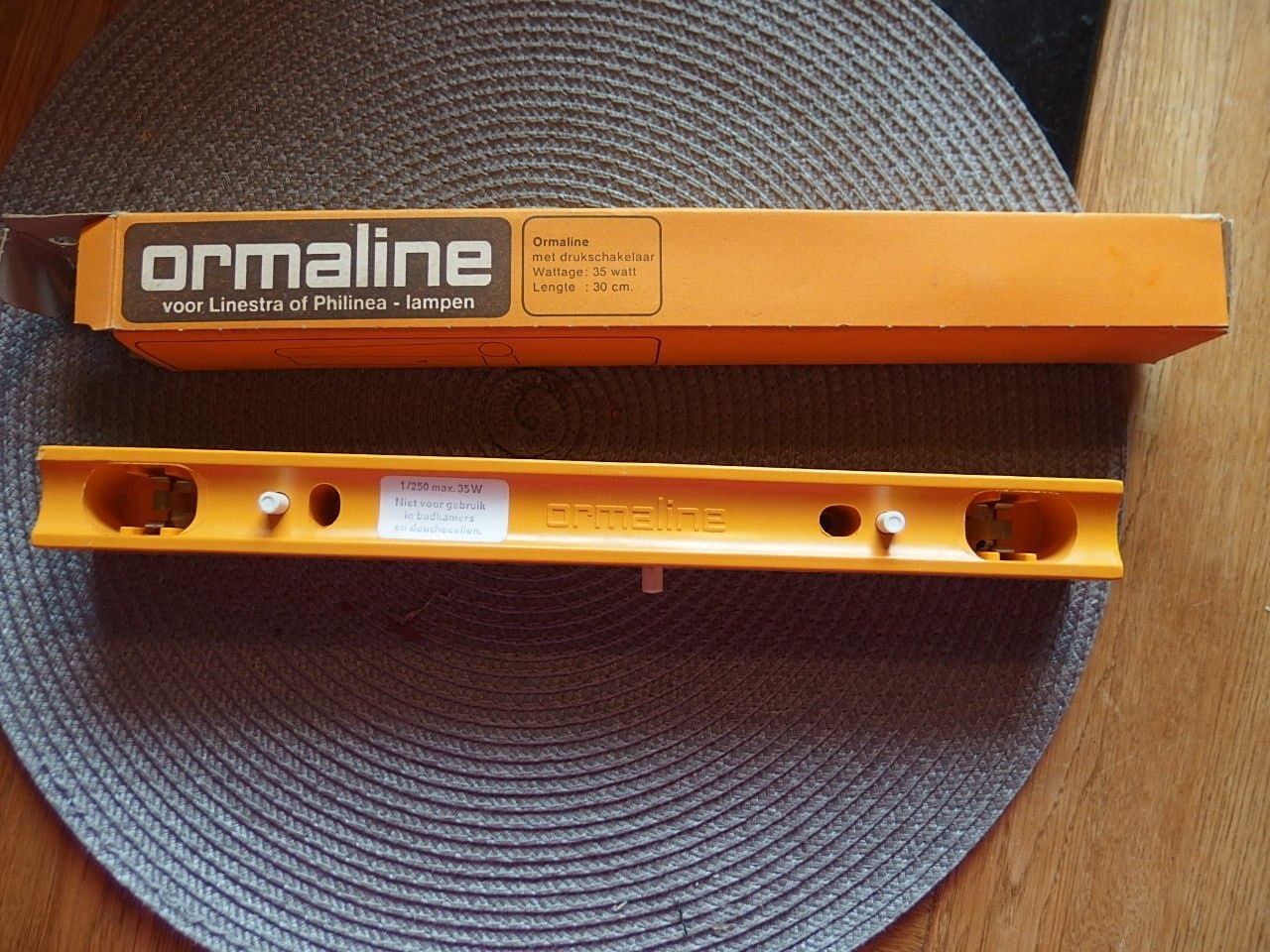 Armatur Linestra 70-tal gul retro 2 hållare