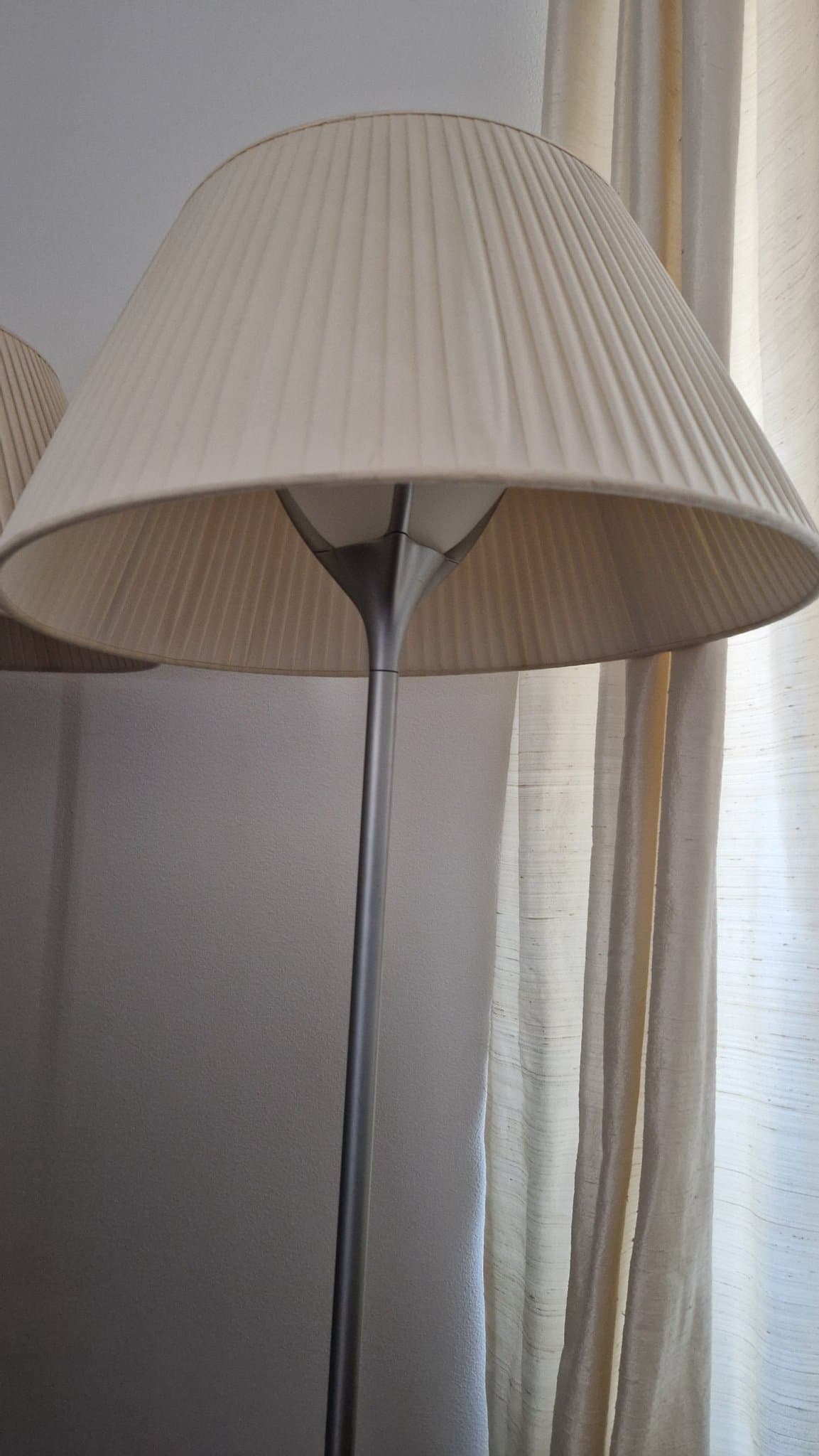 Nr3 av 3 Golvlampa Fr Flos design Philippe Starthhbck. isserad original skärm