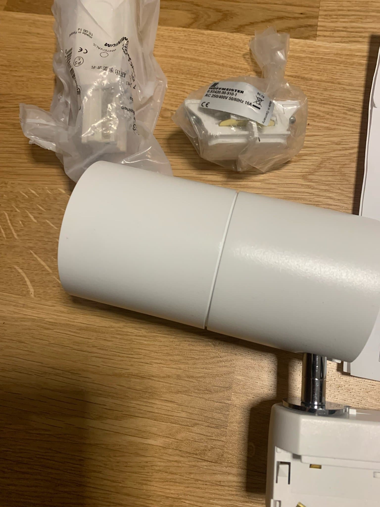 Molto Luce spotlight & detaljer för globalskena