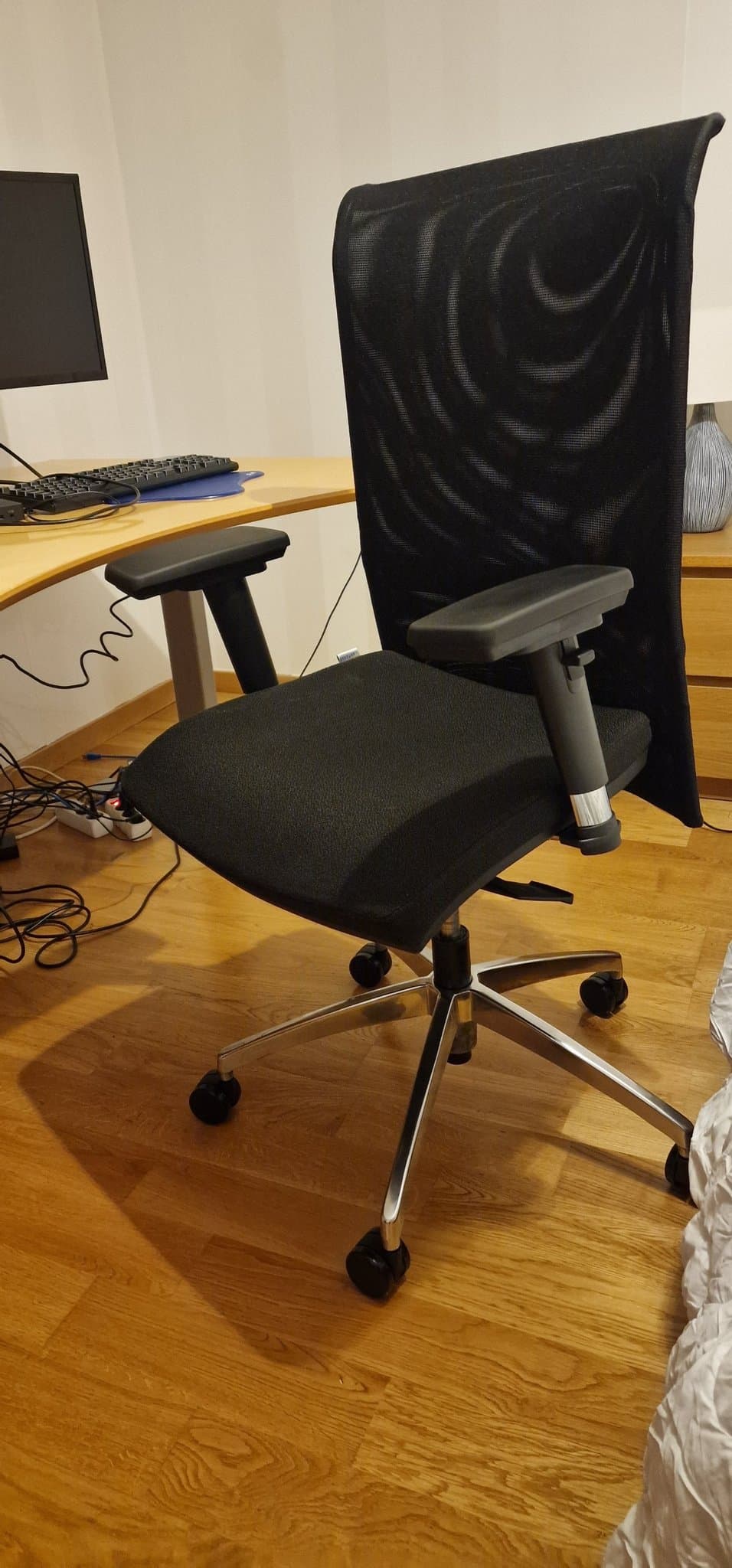 En skön kontorsstol - Antares