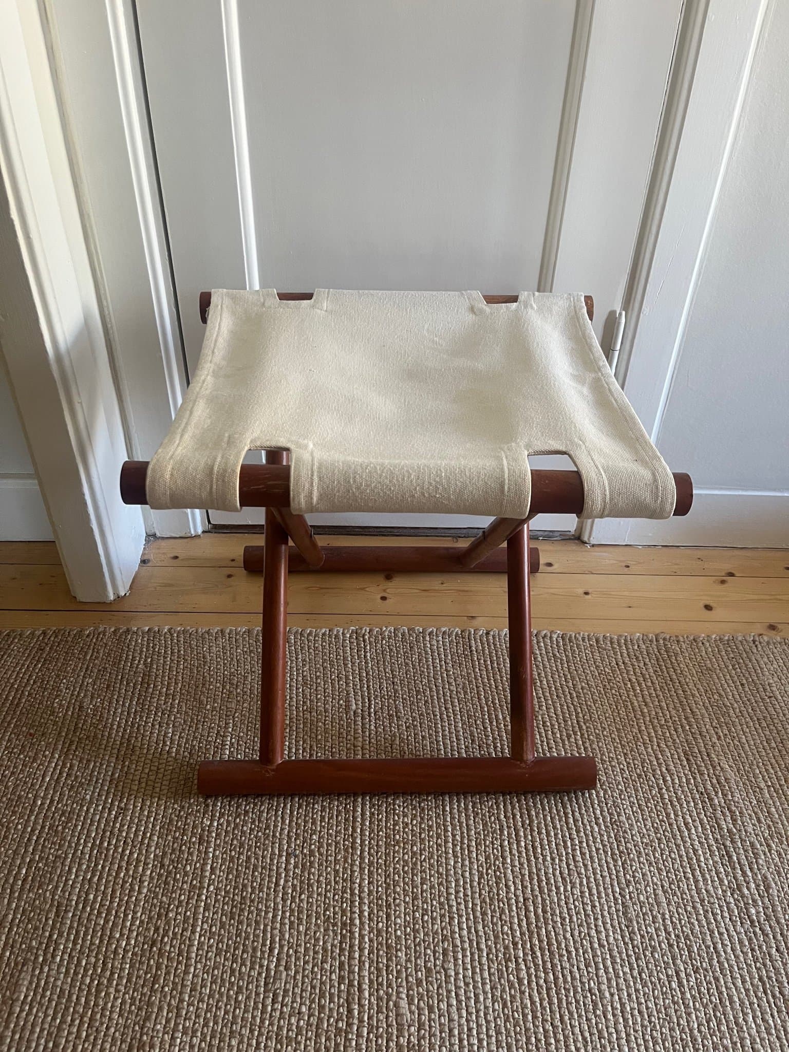 Vikpall, ”campingstol”, i trä från H&M Home