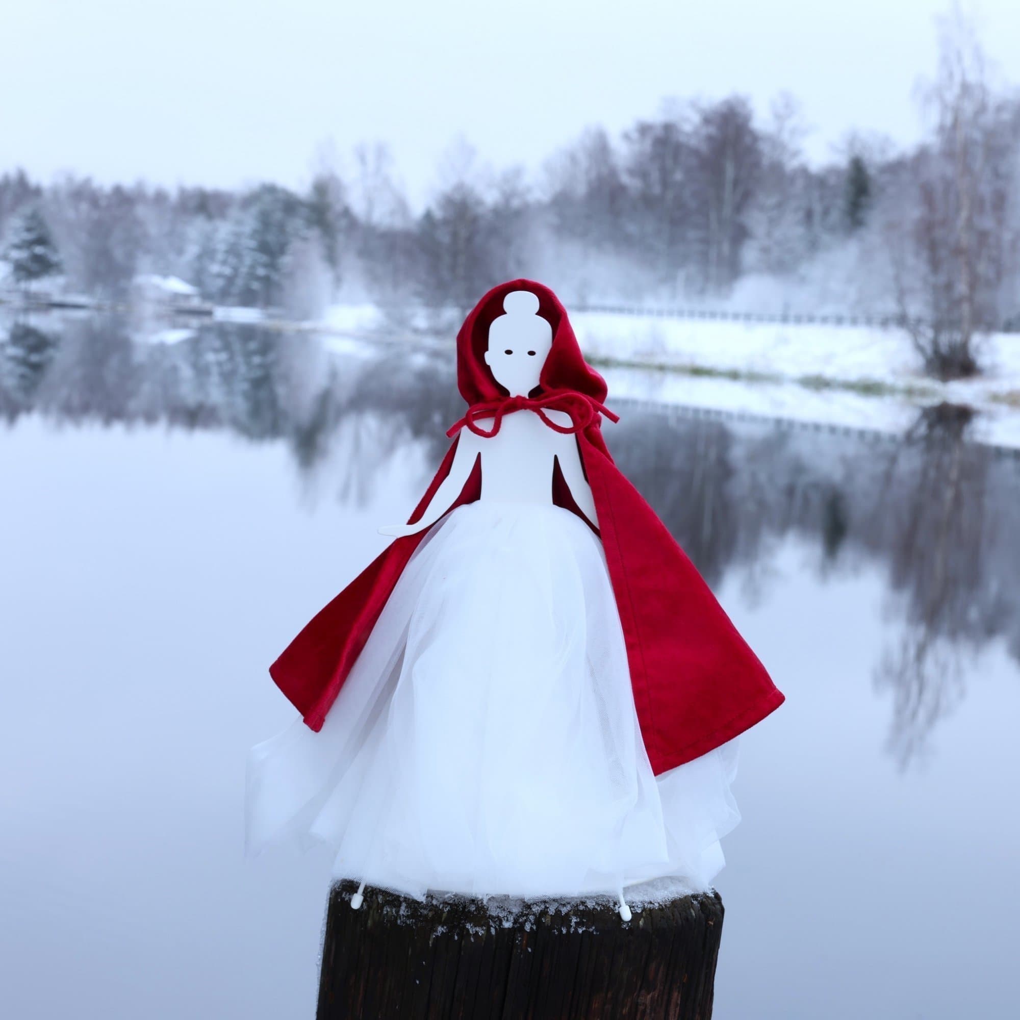 IKEA STRÅLA Bordslampa ”Rödluvan, ballerina ”