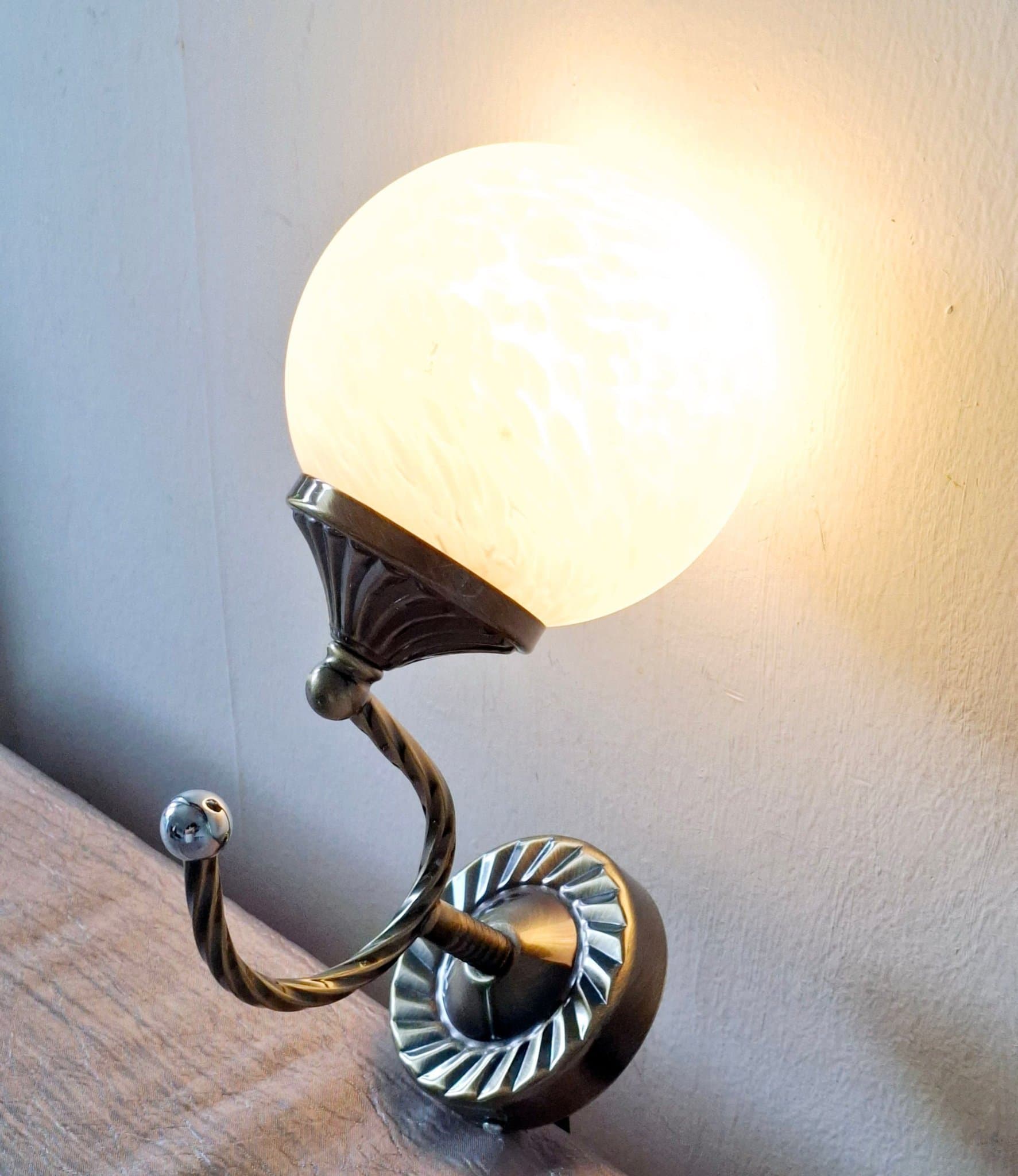 MARKSLÖJD VÄGGLAMPA METALL OPALGLAS SÄNGLAMPA LÄSLAMPA LAMPA BELYSNING INREDNING