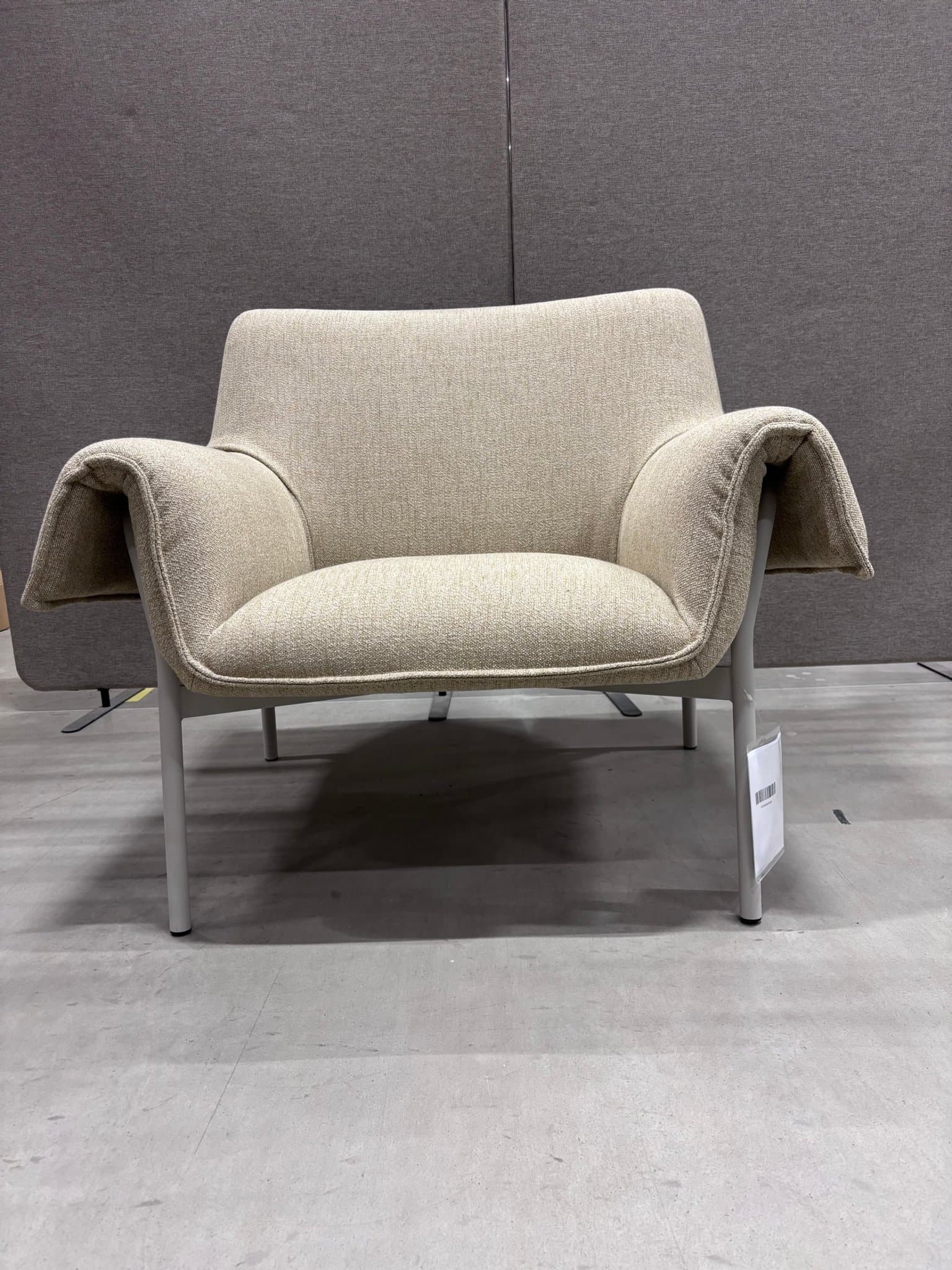 Wrap Lounge Chair loungestol Ecriture 240-grey. Muuto