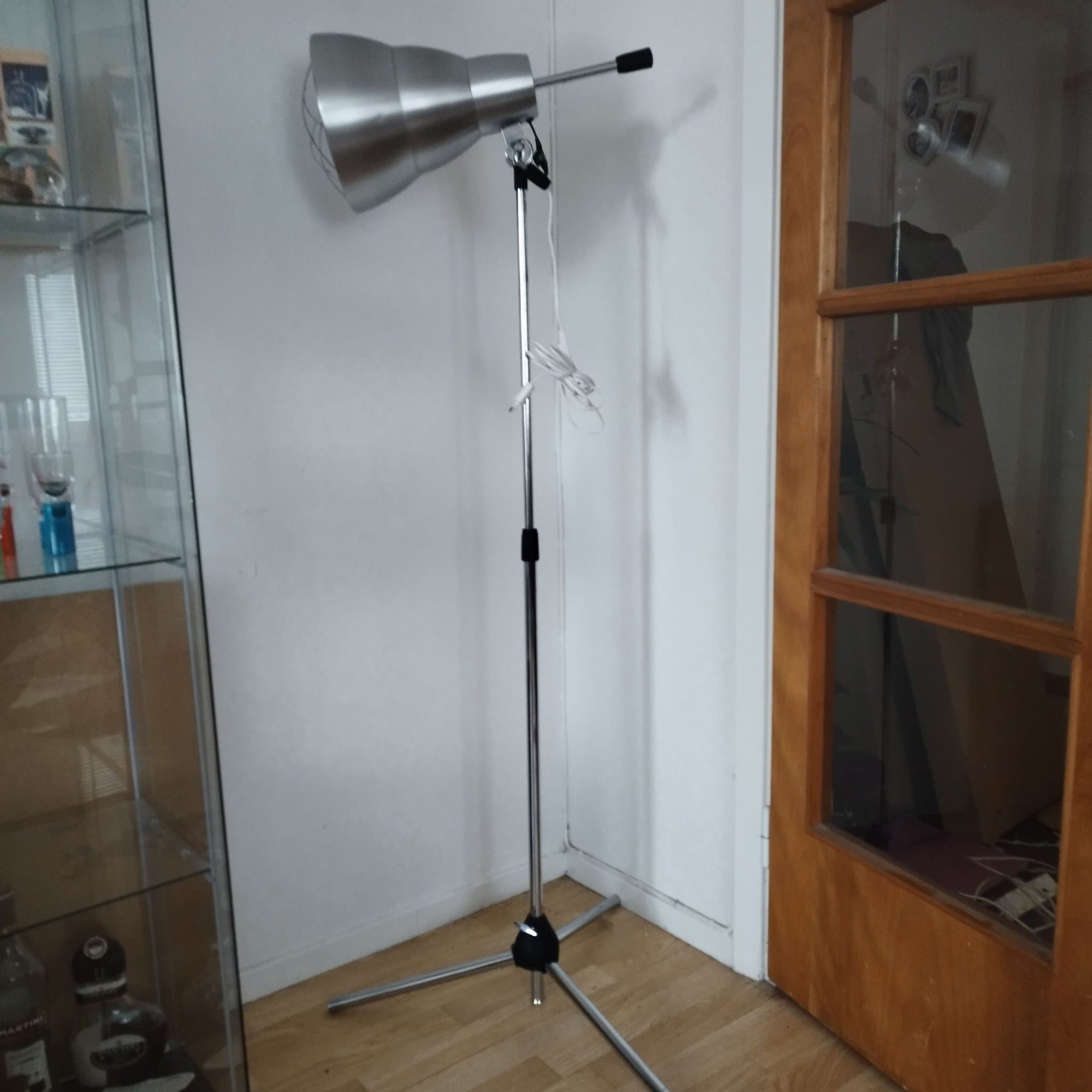 GOLVLAMPA IKEA 1990-/2000 tal justerbar metall
