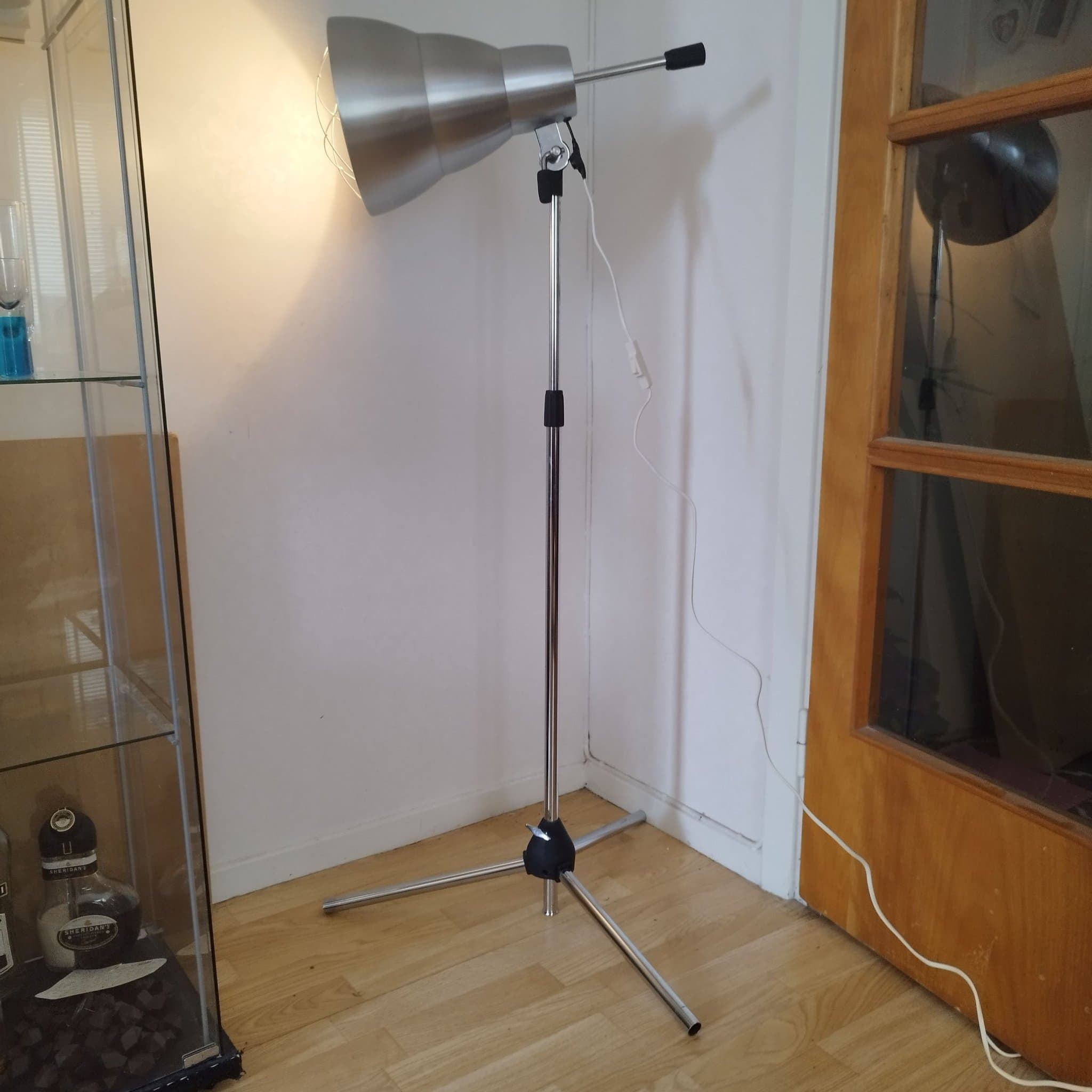 GOLVLAMPA IKEA 1990-/2000 tal justerbar metall