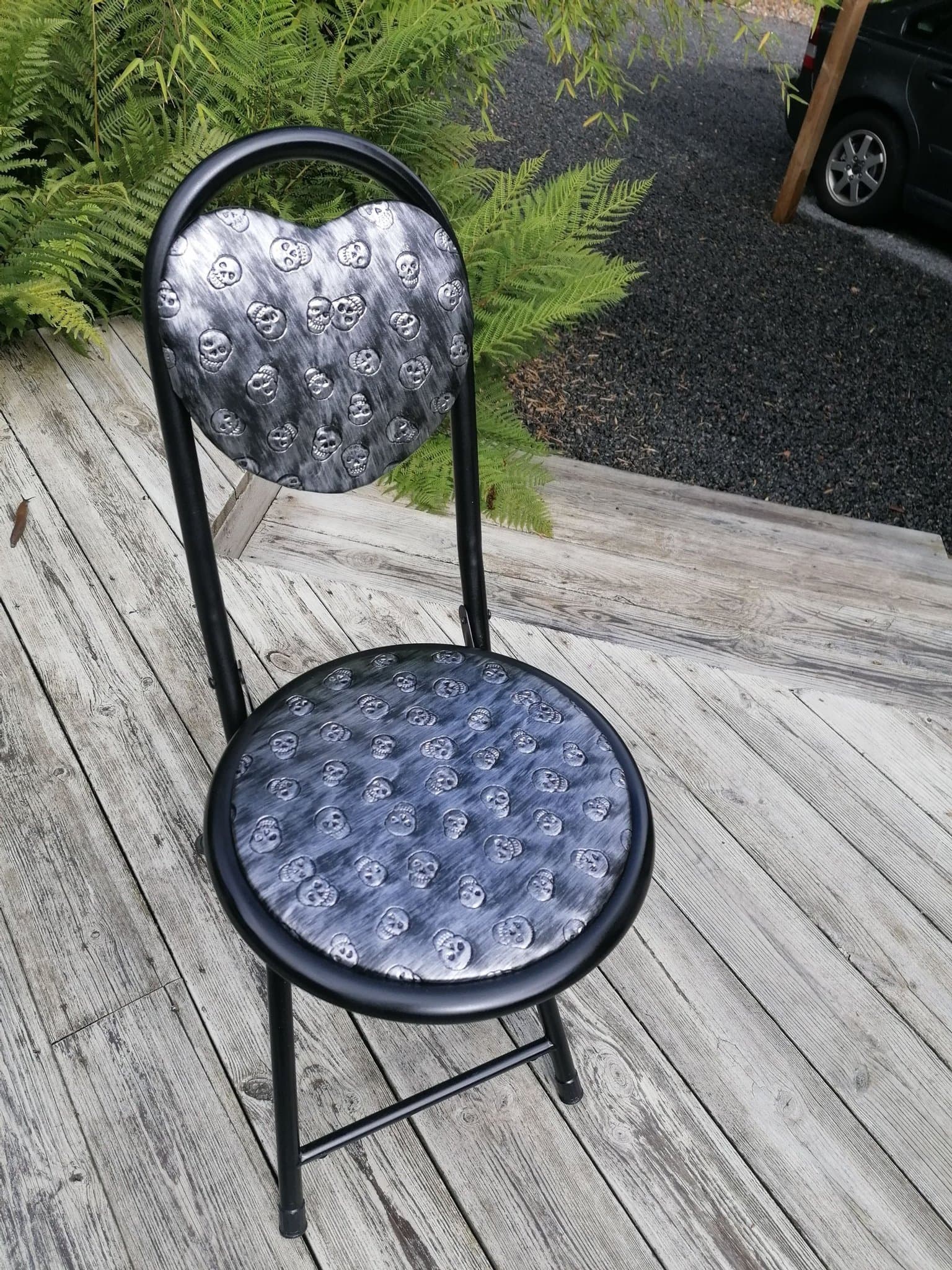 Cool Stol med Döskallar