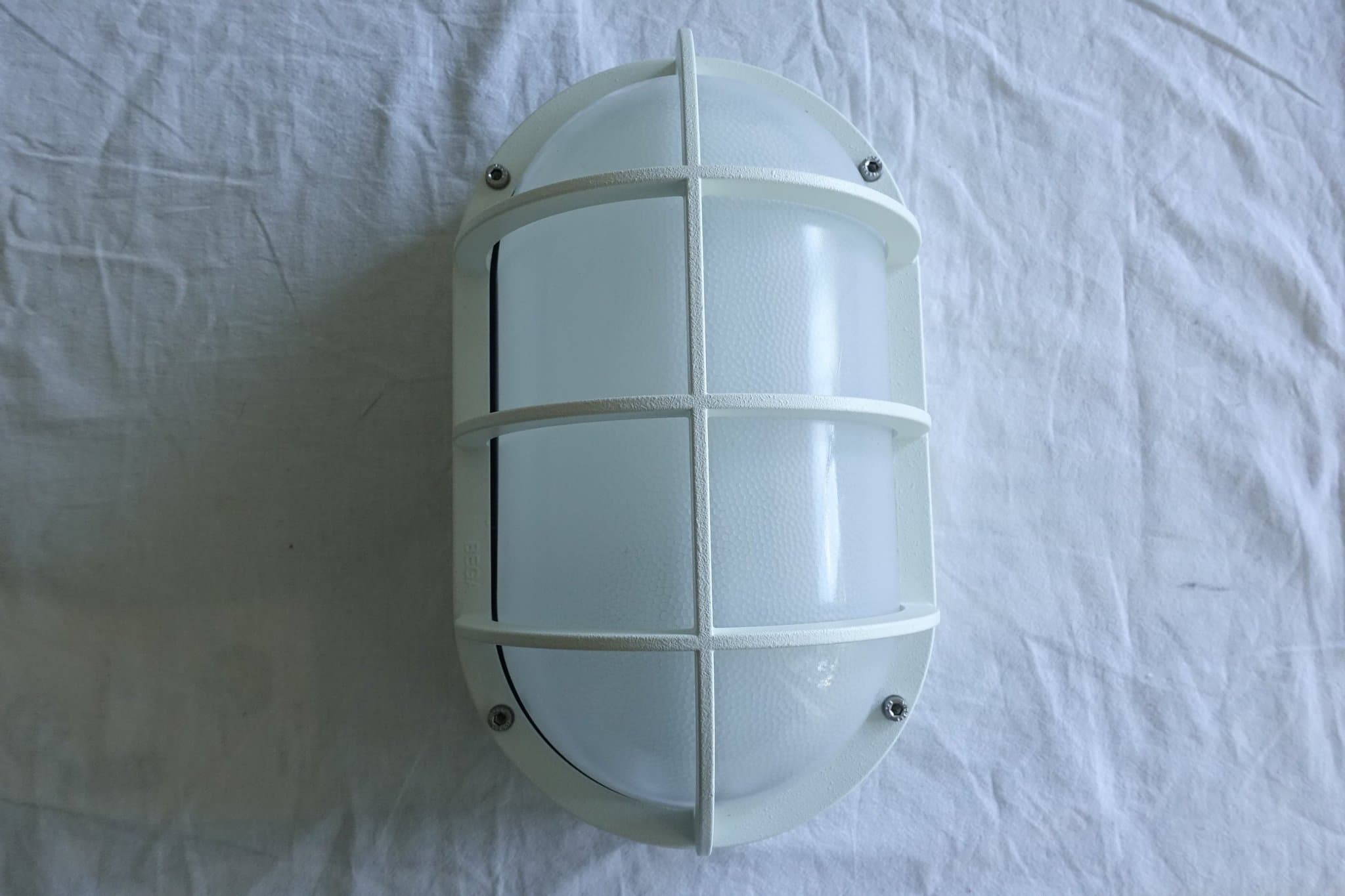 BEGA utomhusvägglampa 2608 H, eller 2881. Även märkt BEGA 1923 Helt ny komplett!