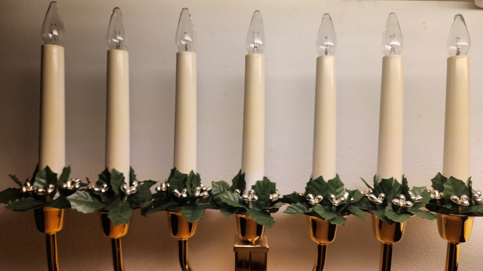 Märkljusstake M-Design Typ 8067 – Guld, 7-armad (ca 48 cm)