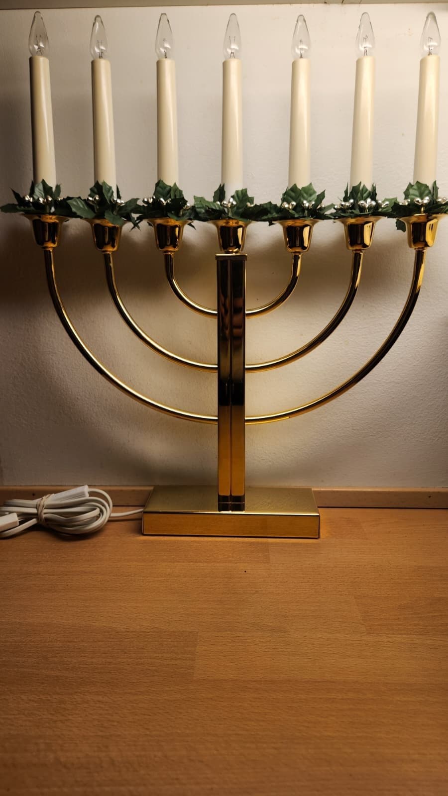 Märkljusstake M-Design Typ 8067 – Guld, 7-armad (ca 48 cm)