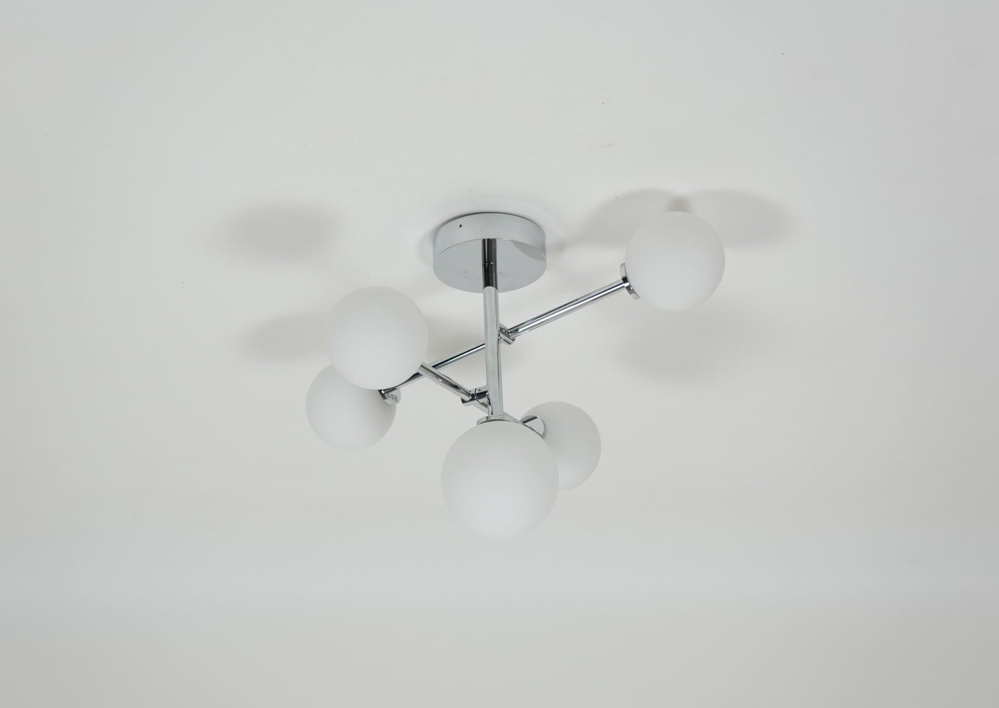 TAKLAMPA, metall och glas, nutida, Sverige.