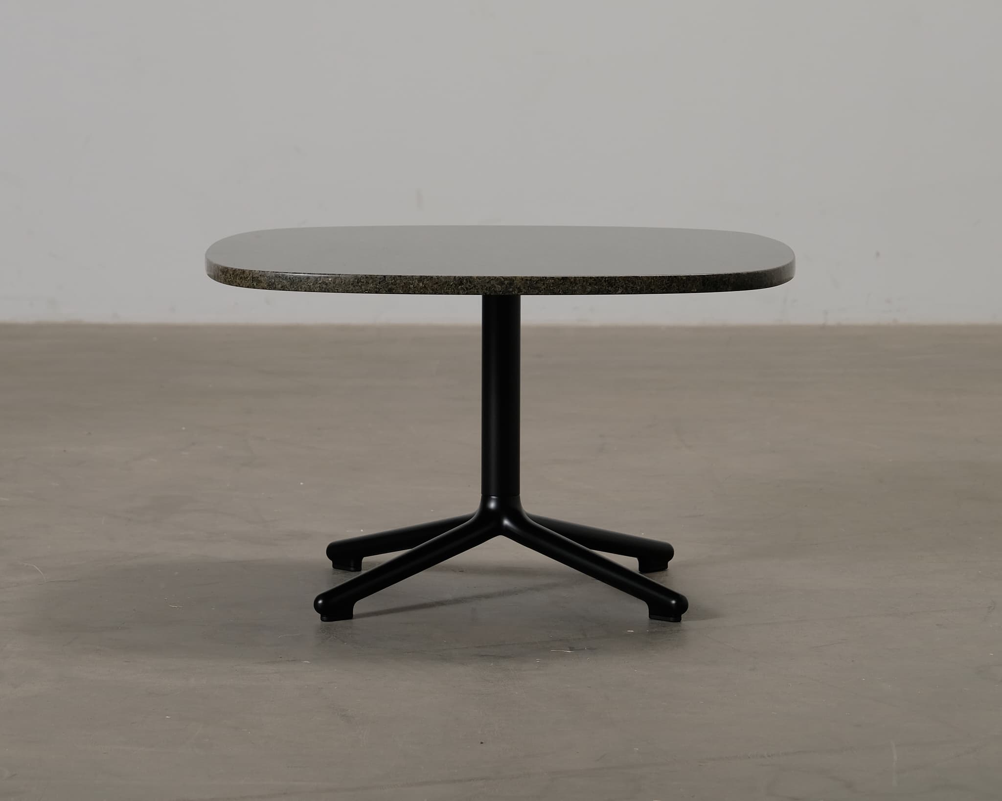 Normann Copenhagen Era soffbord svart